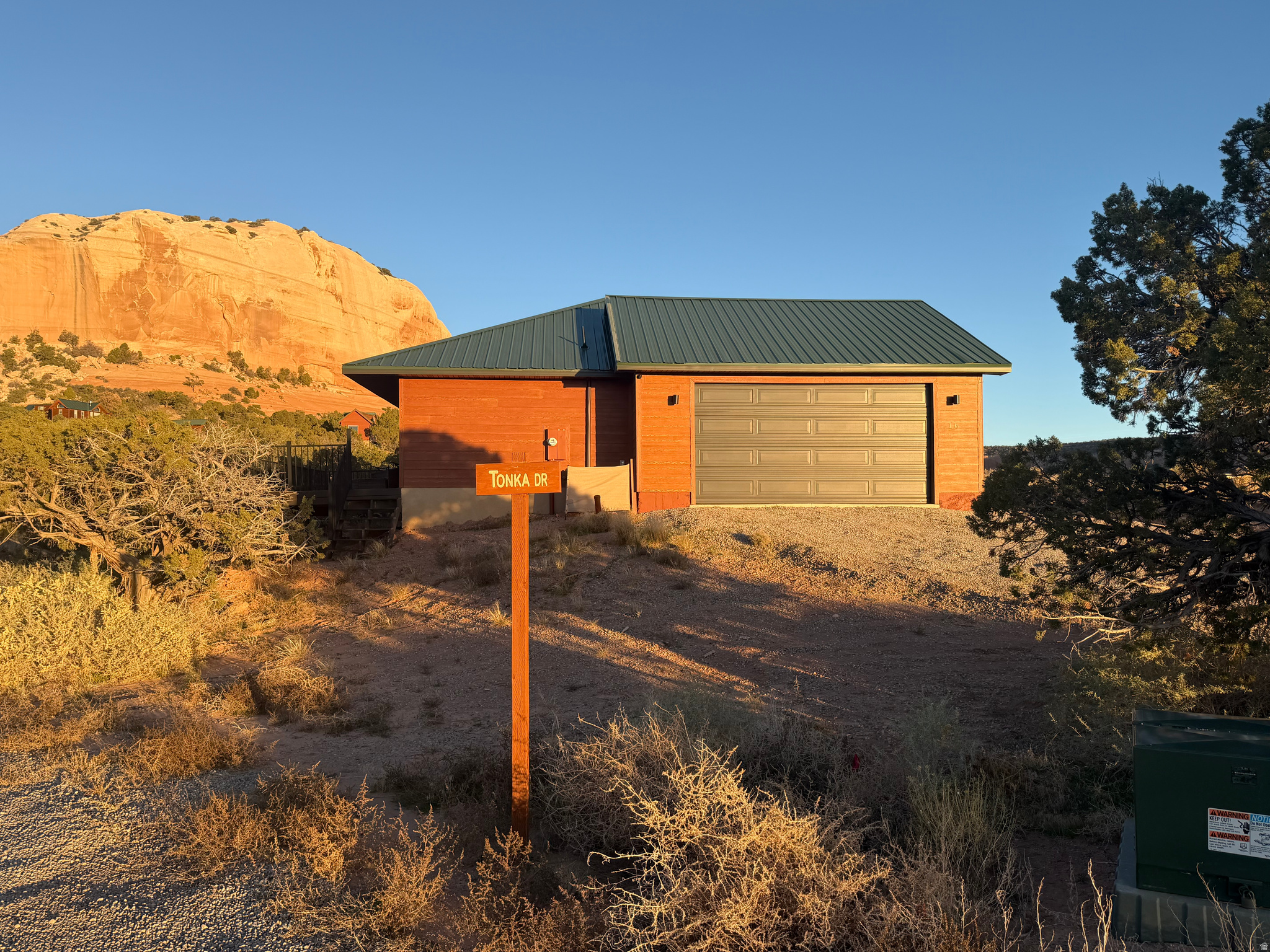main property photo 30