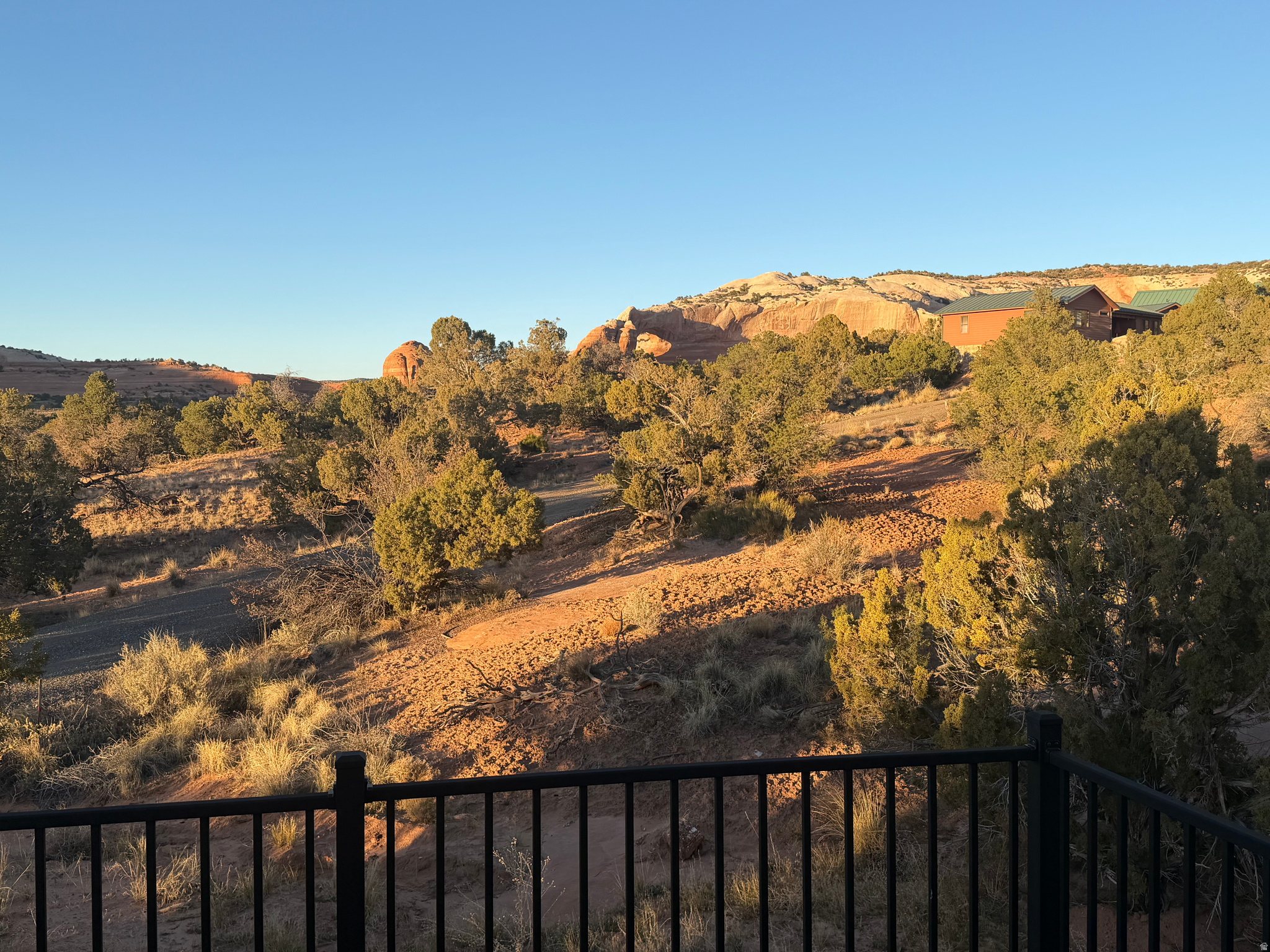 main property photo 33