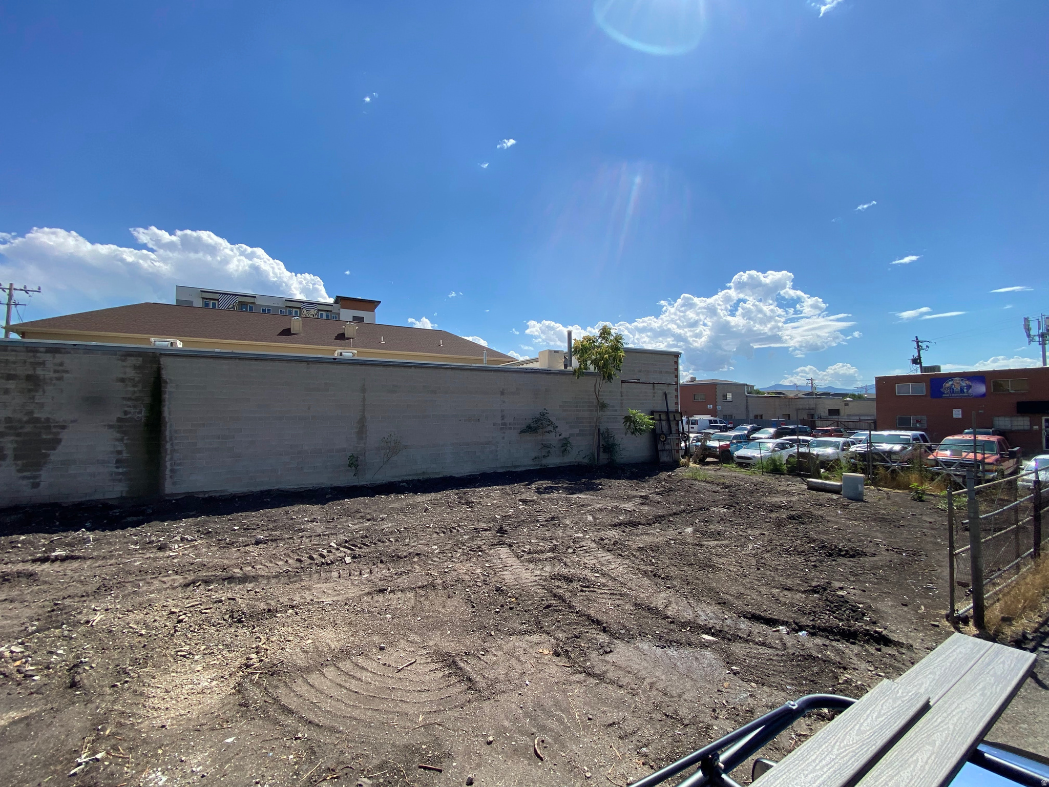 main property photo 10