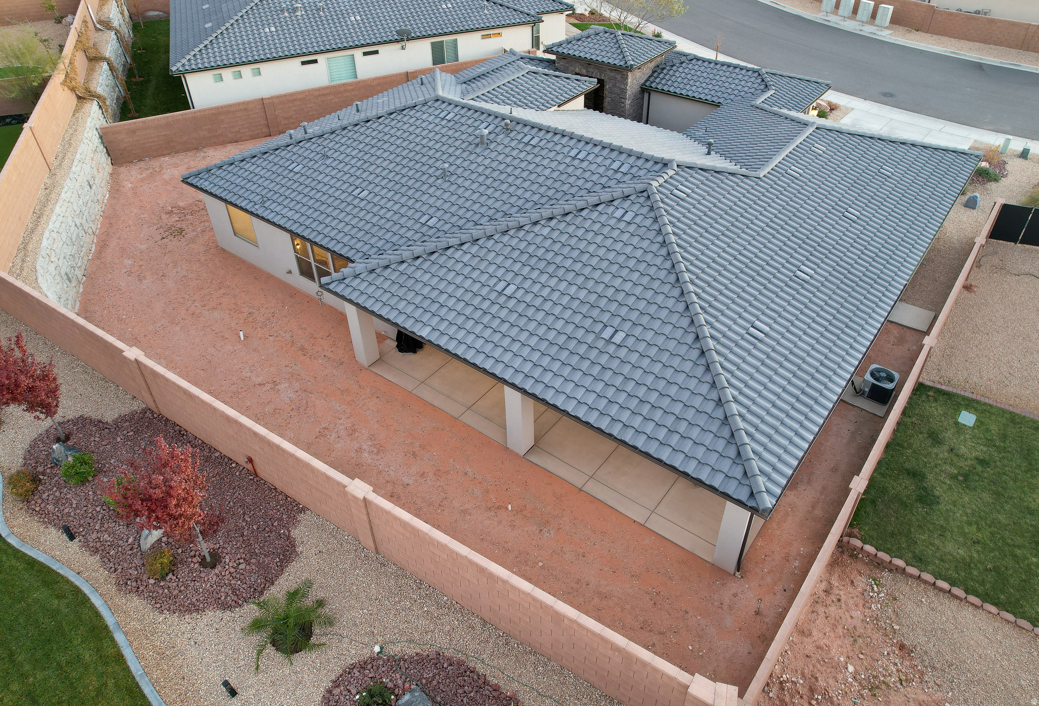 main property photo 23