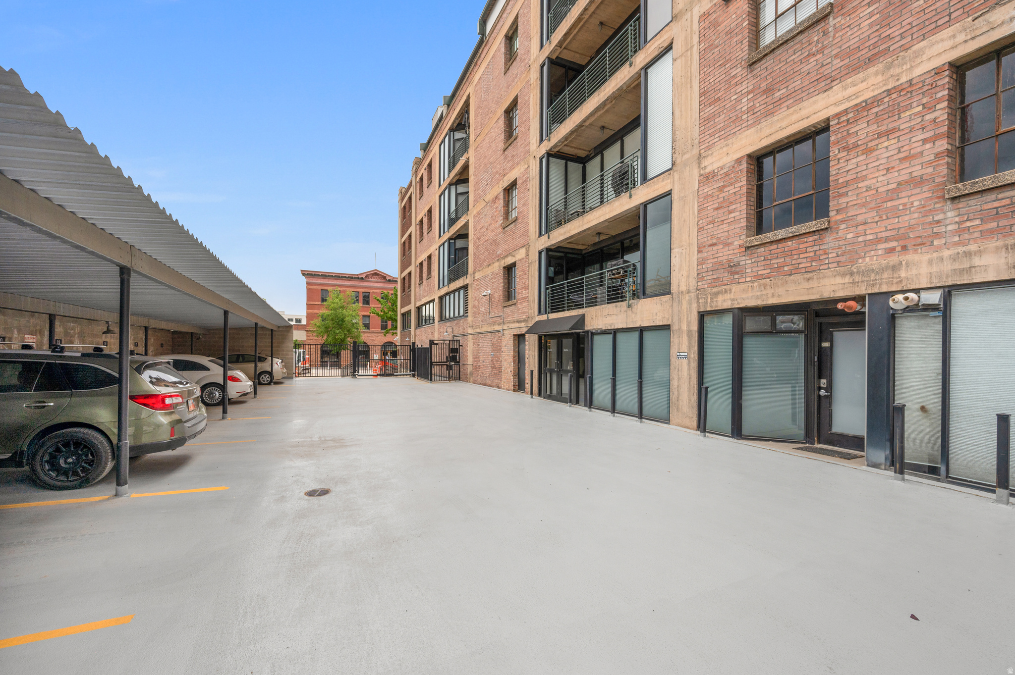 main property photo 31