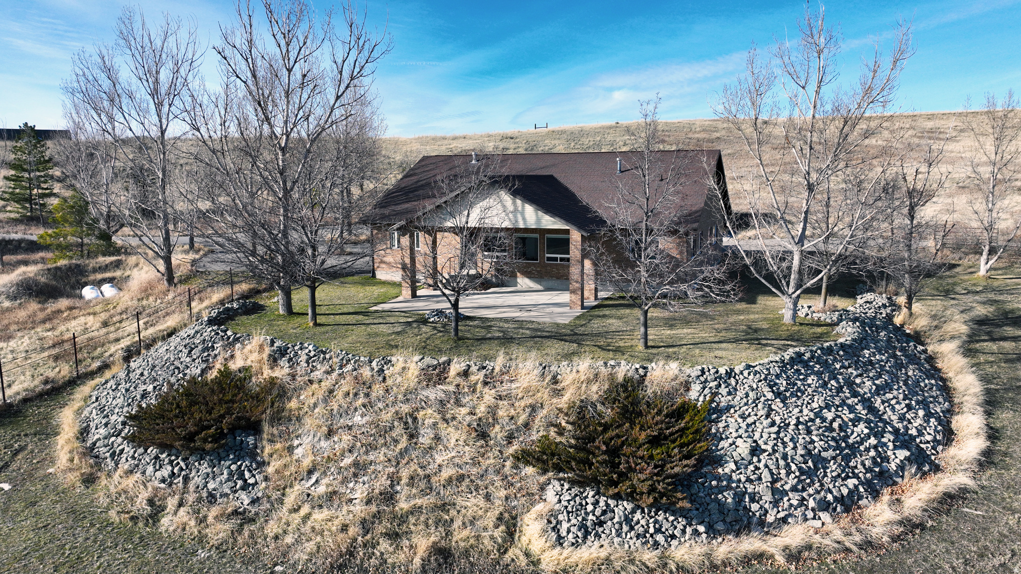 main property photo 12