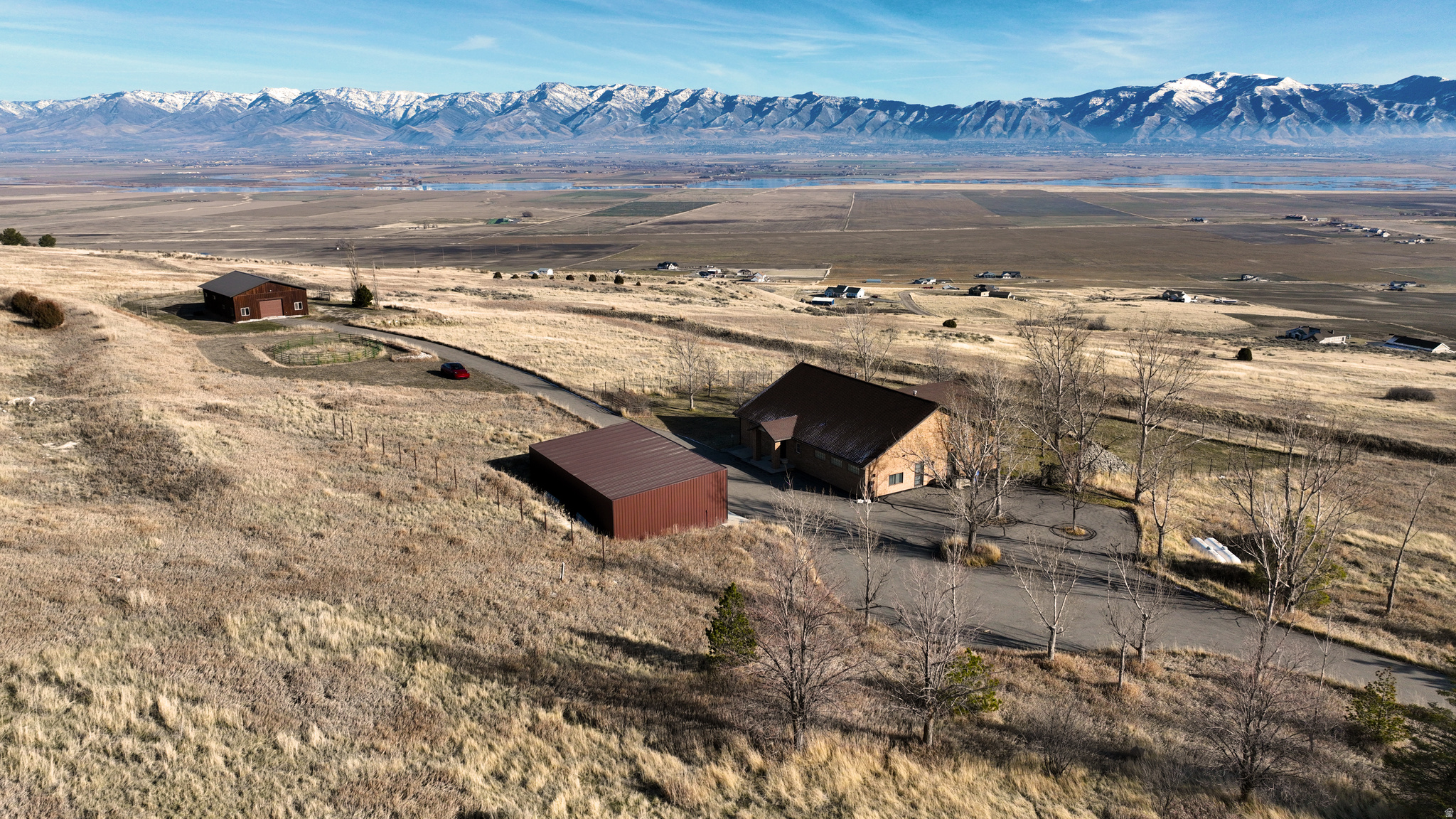 main property photo 9
