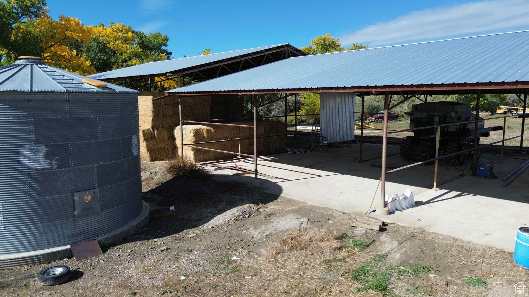 main property photo 77