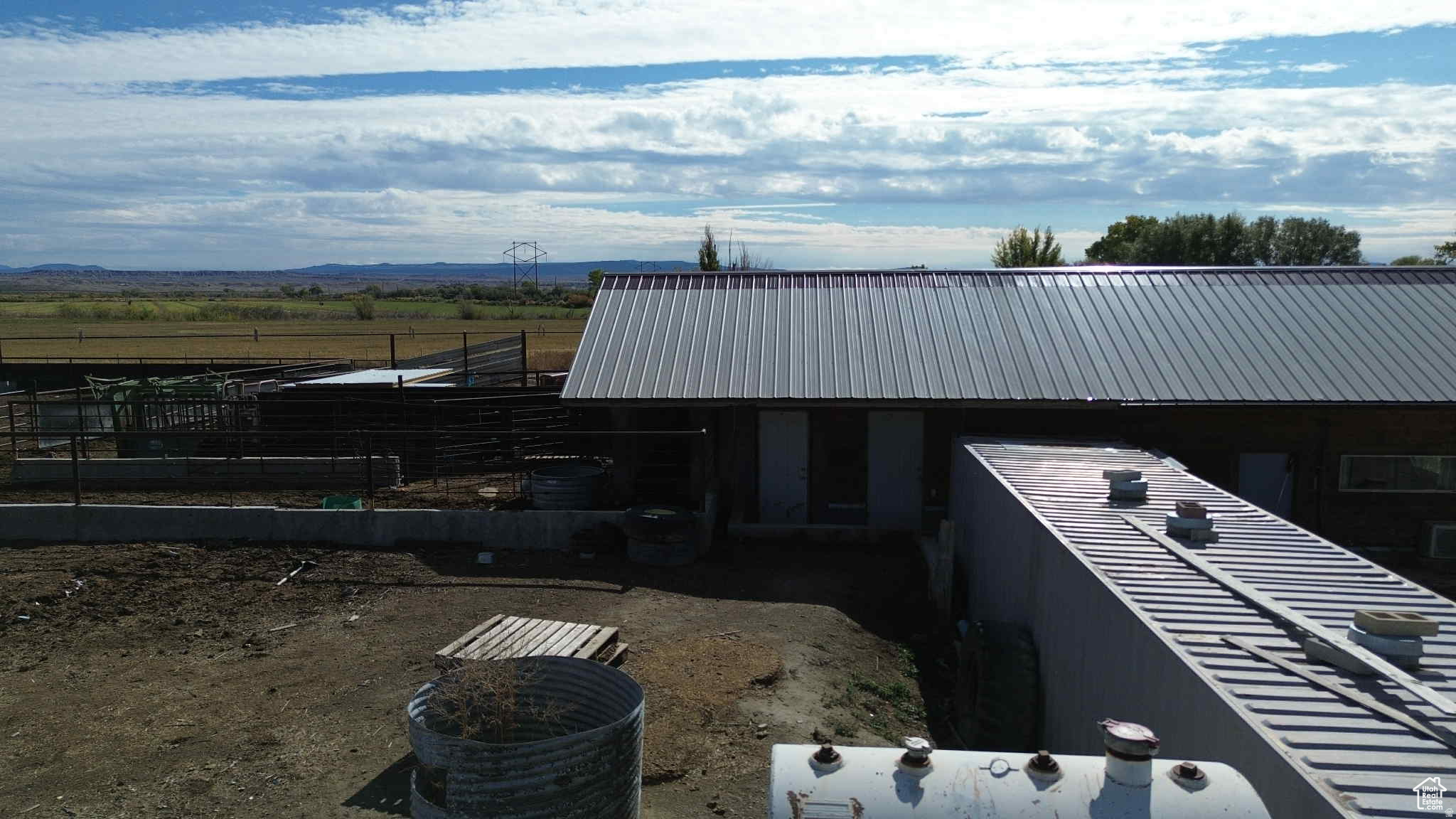 main property photo 79