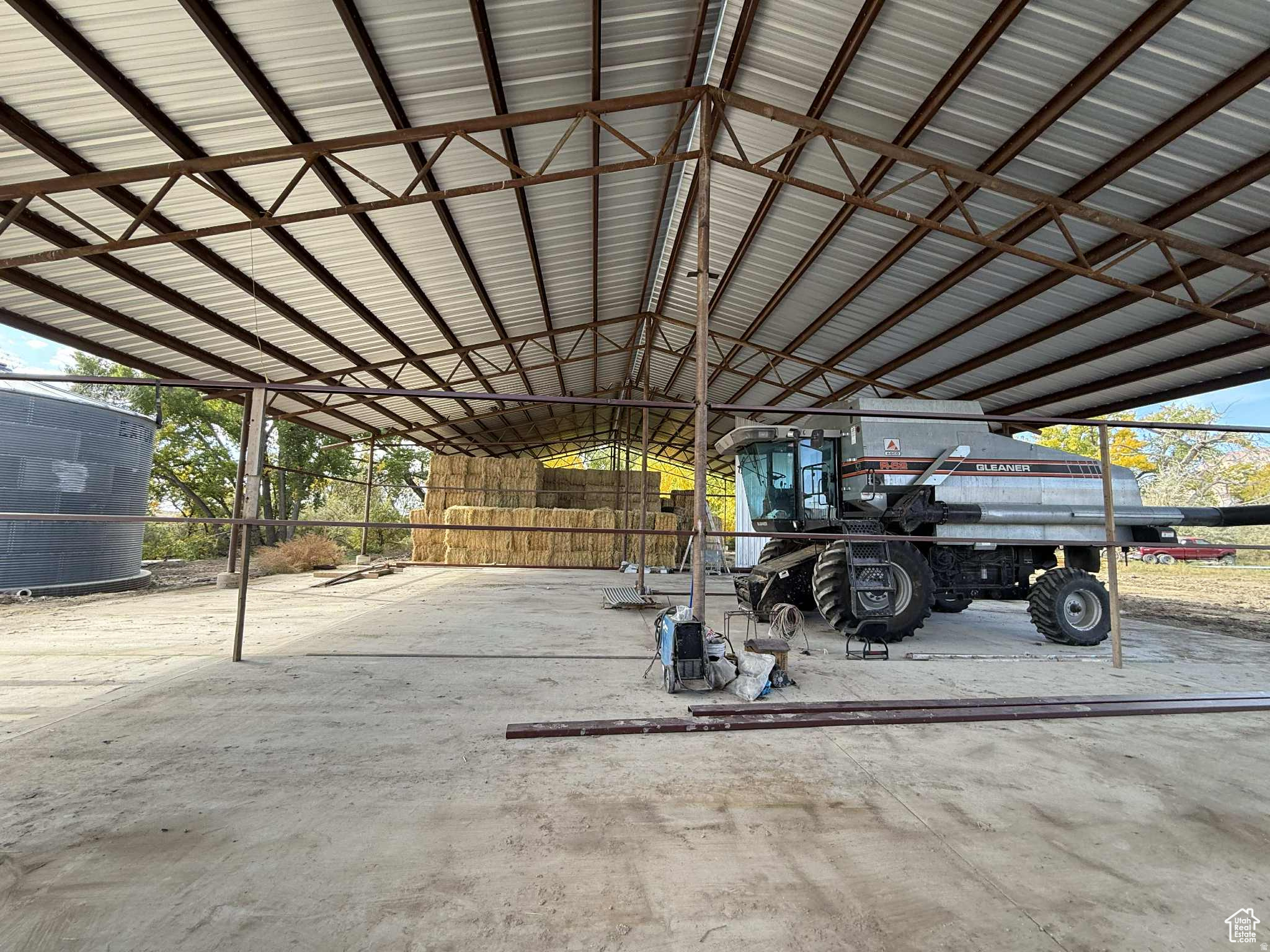 main property photo 96