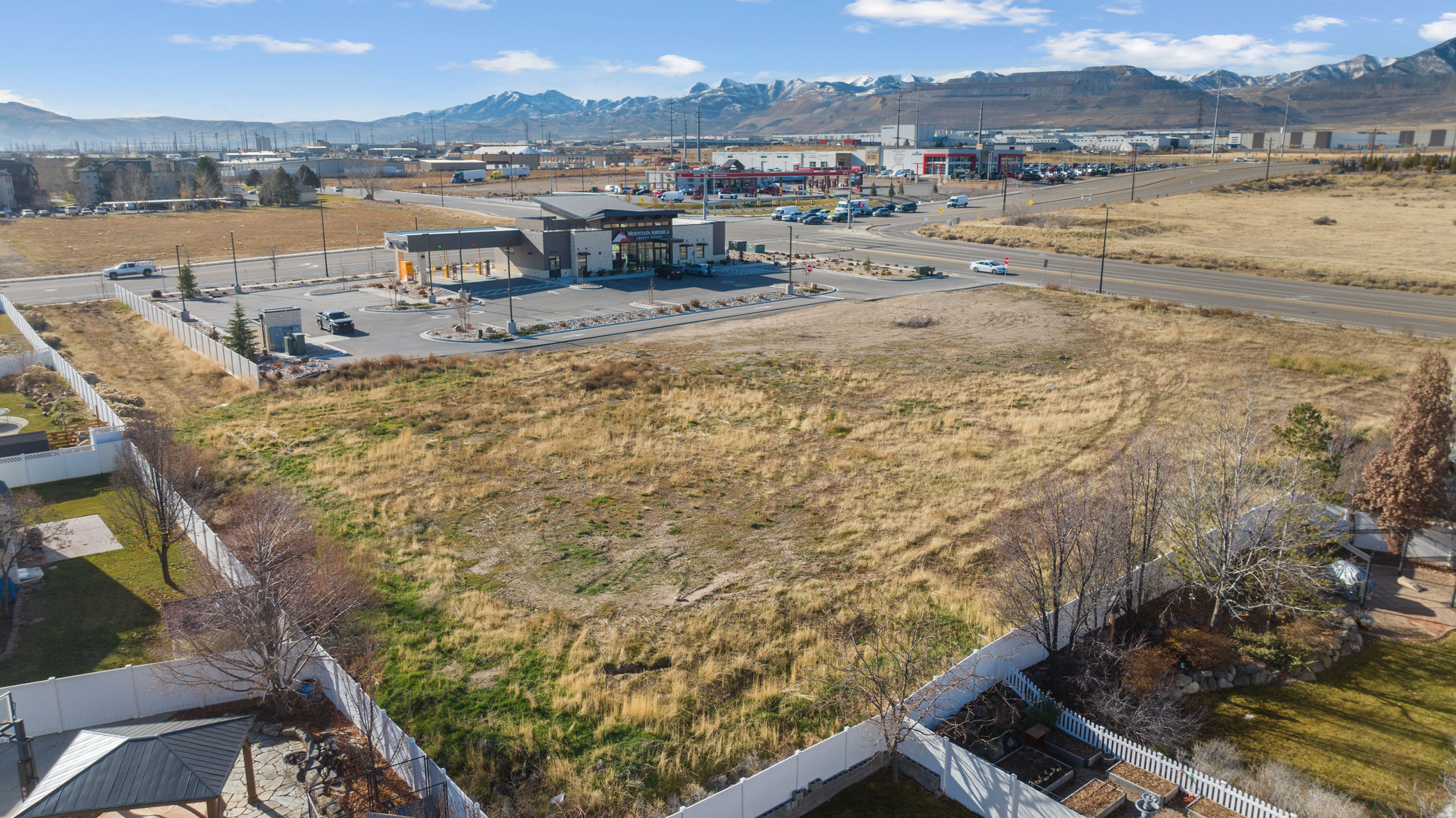 main property photo 16
