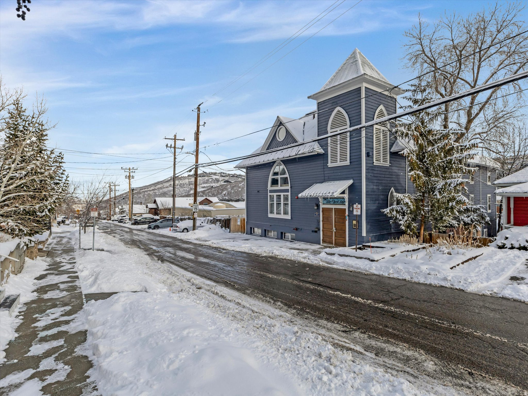main property photo 28