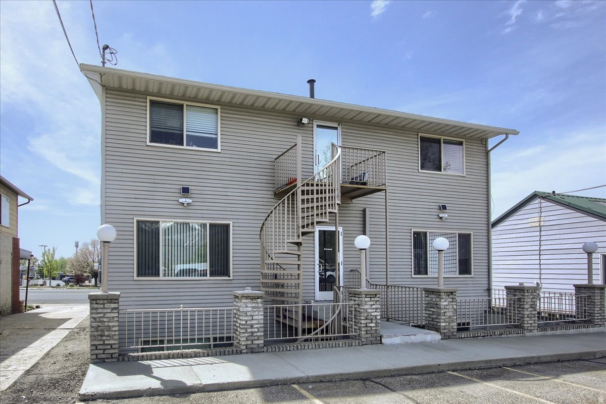 main property photo 19