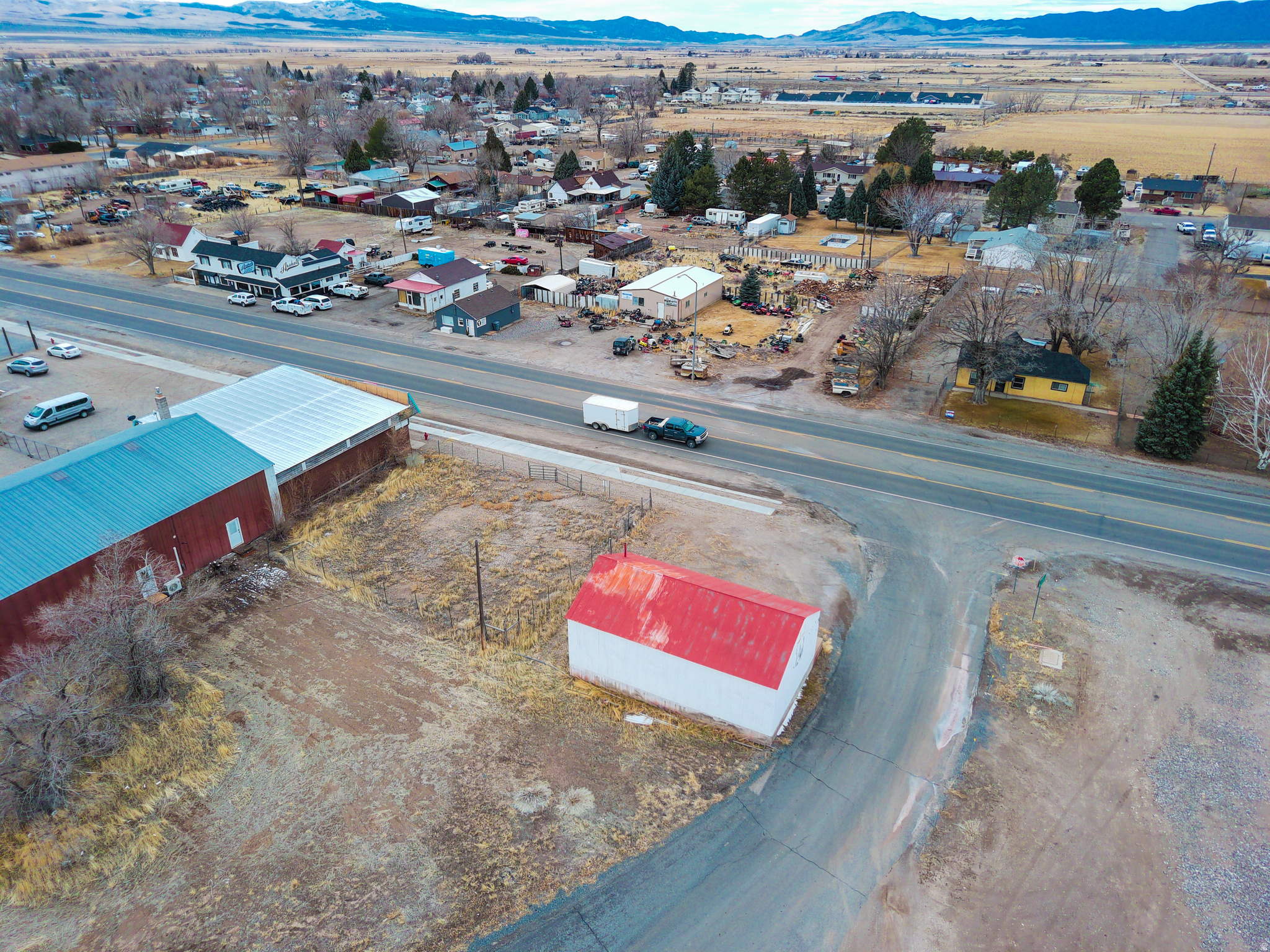 main property photo 23