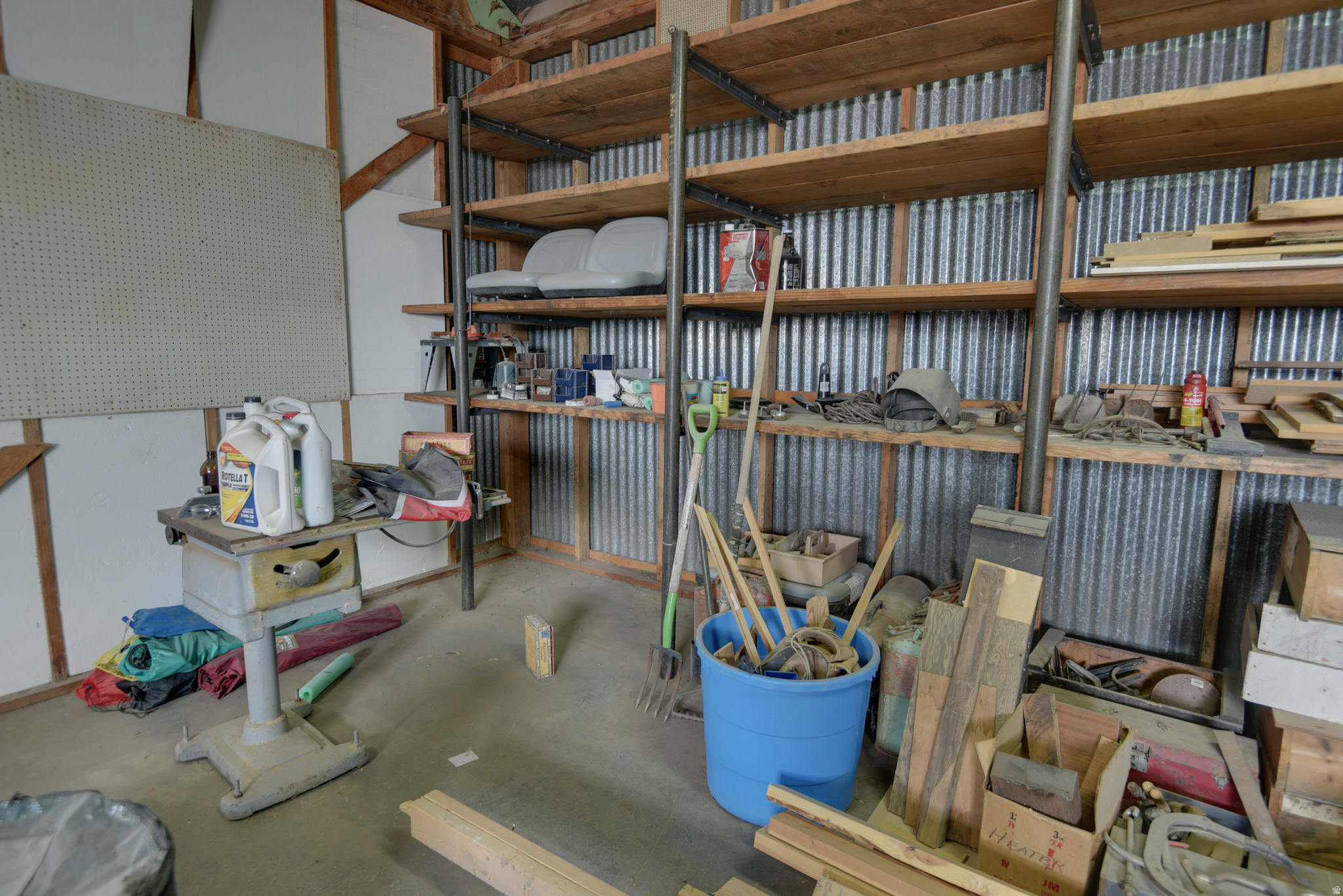 main property photo 9