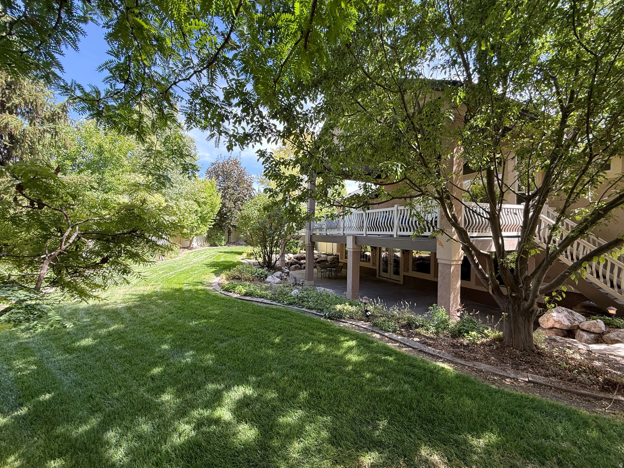 main property photo 18