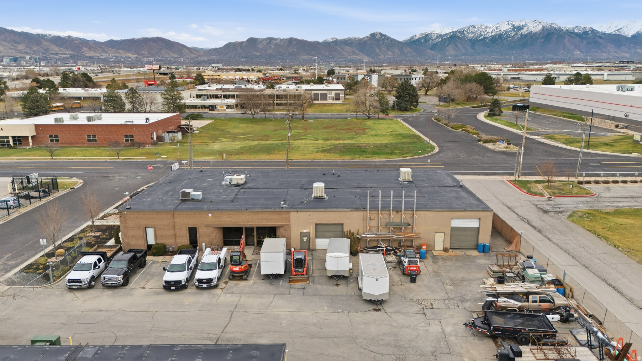 main property photo 10