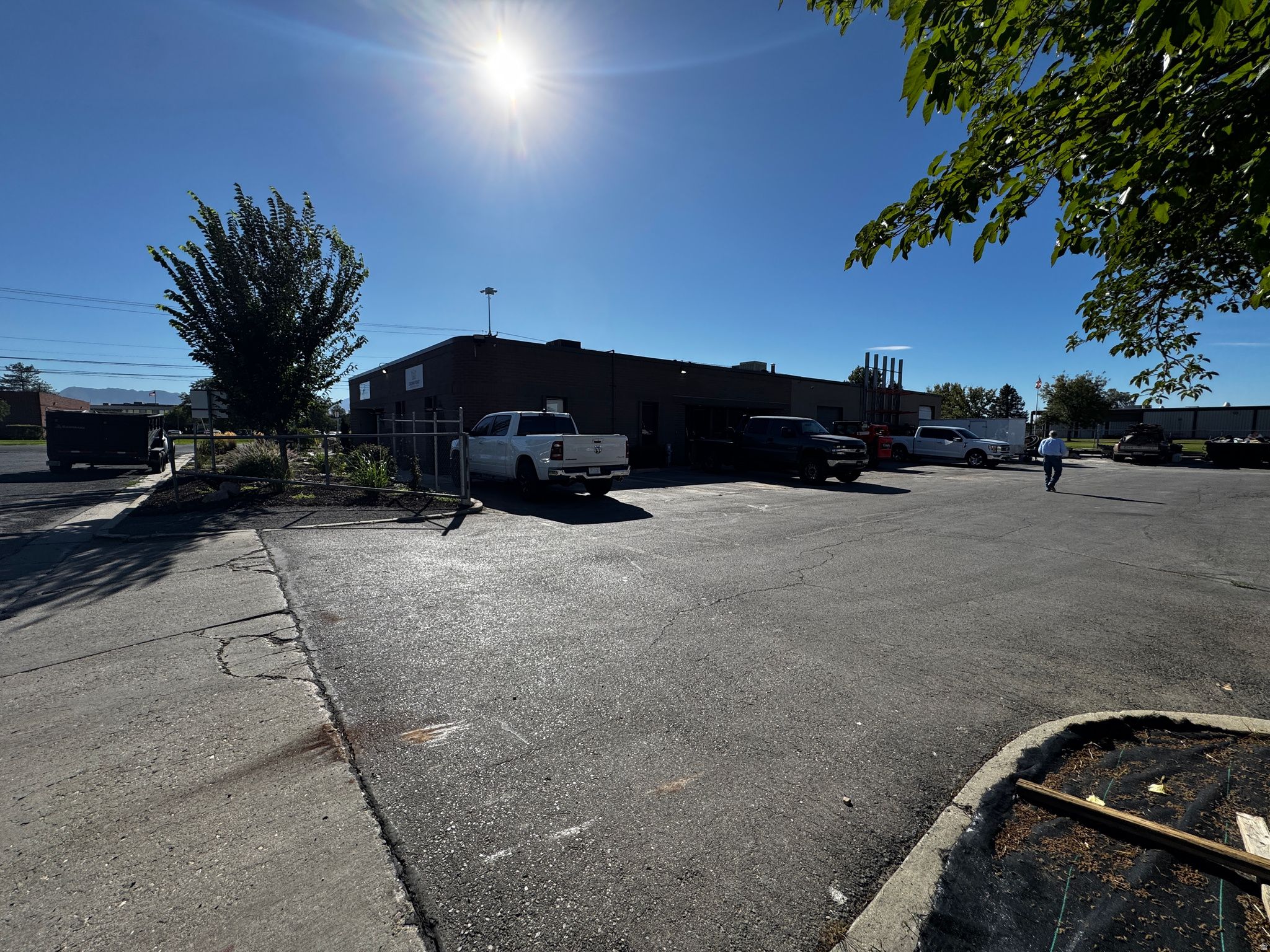 main property photo 28