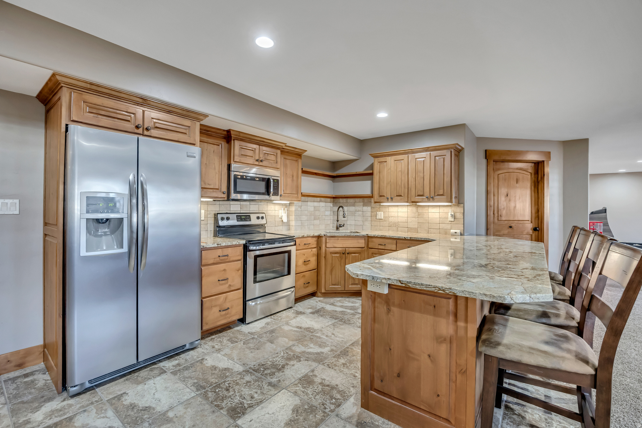 main property photo 48
