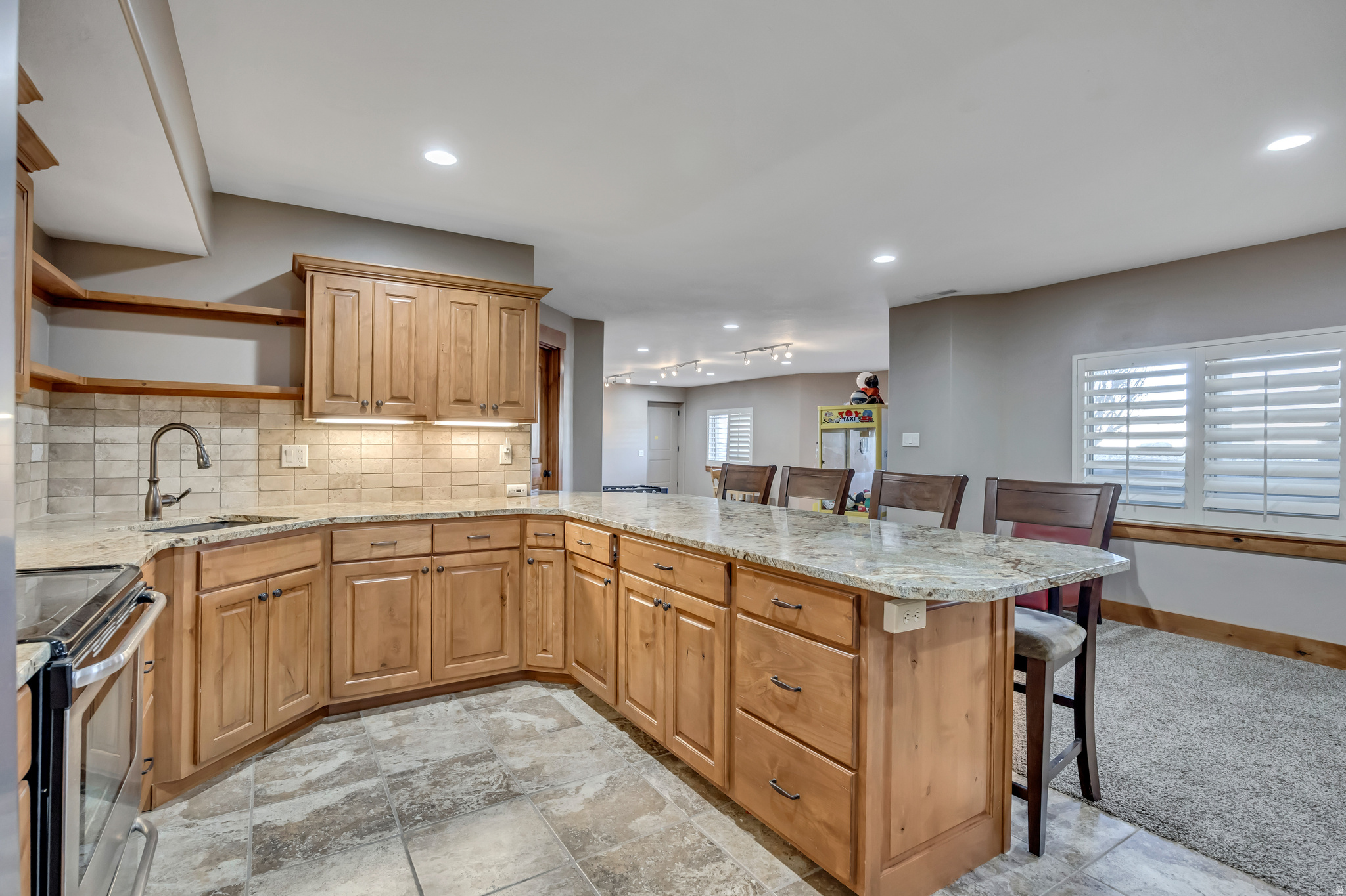 main property photo 49