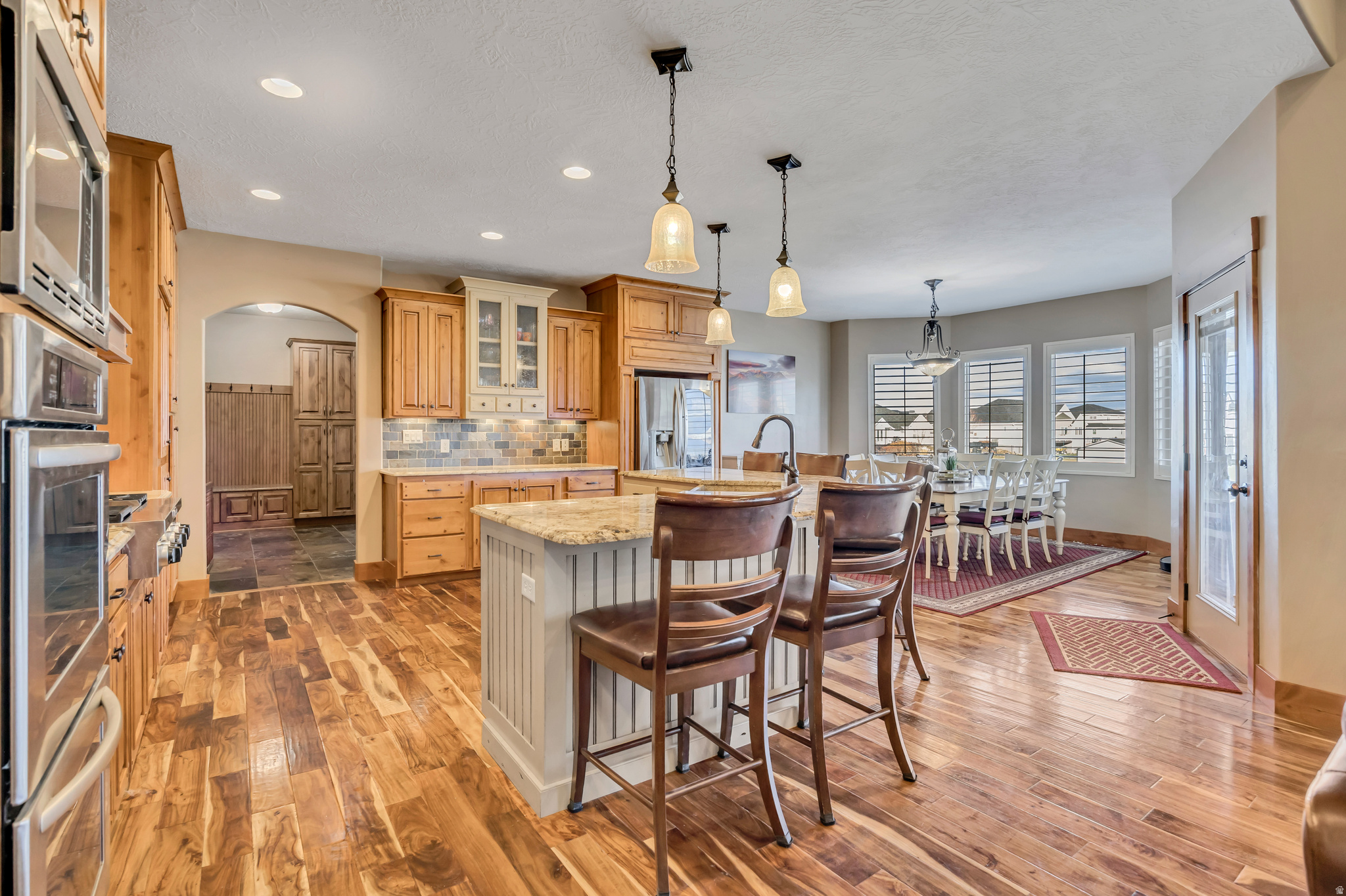 main property photo 9