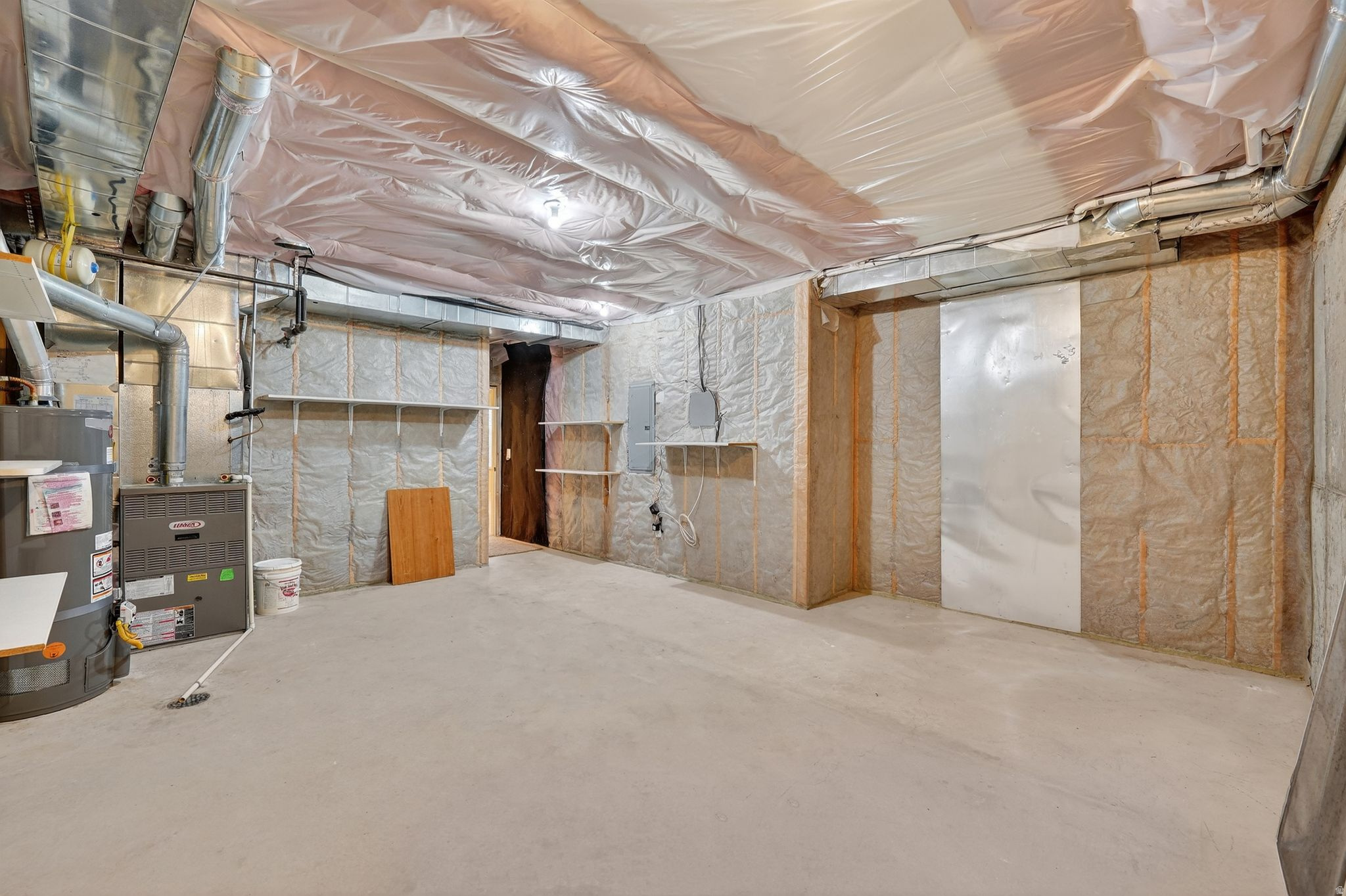 main property photo 30