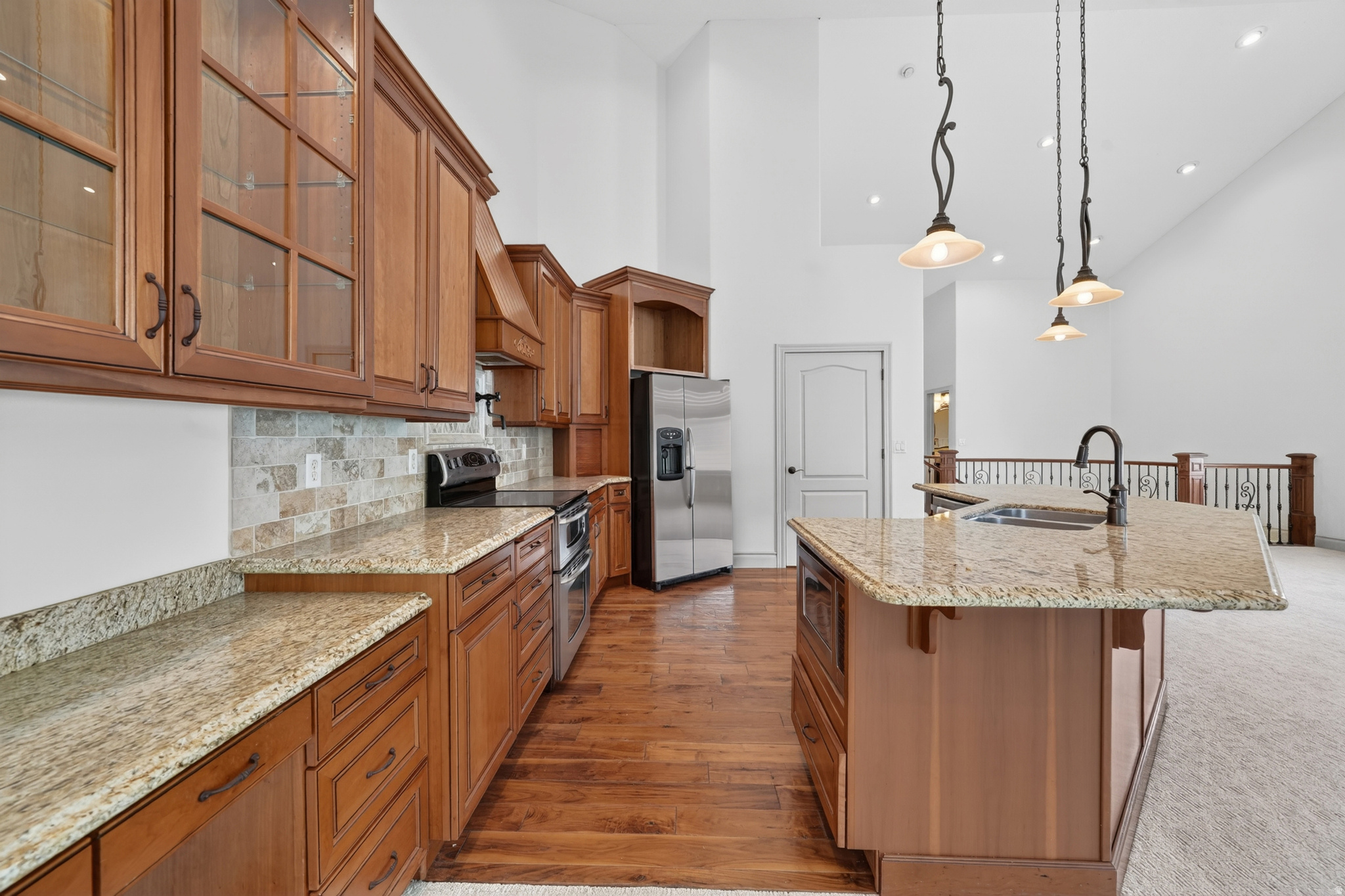 main property photo 8
