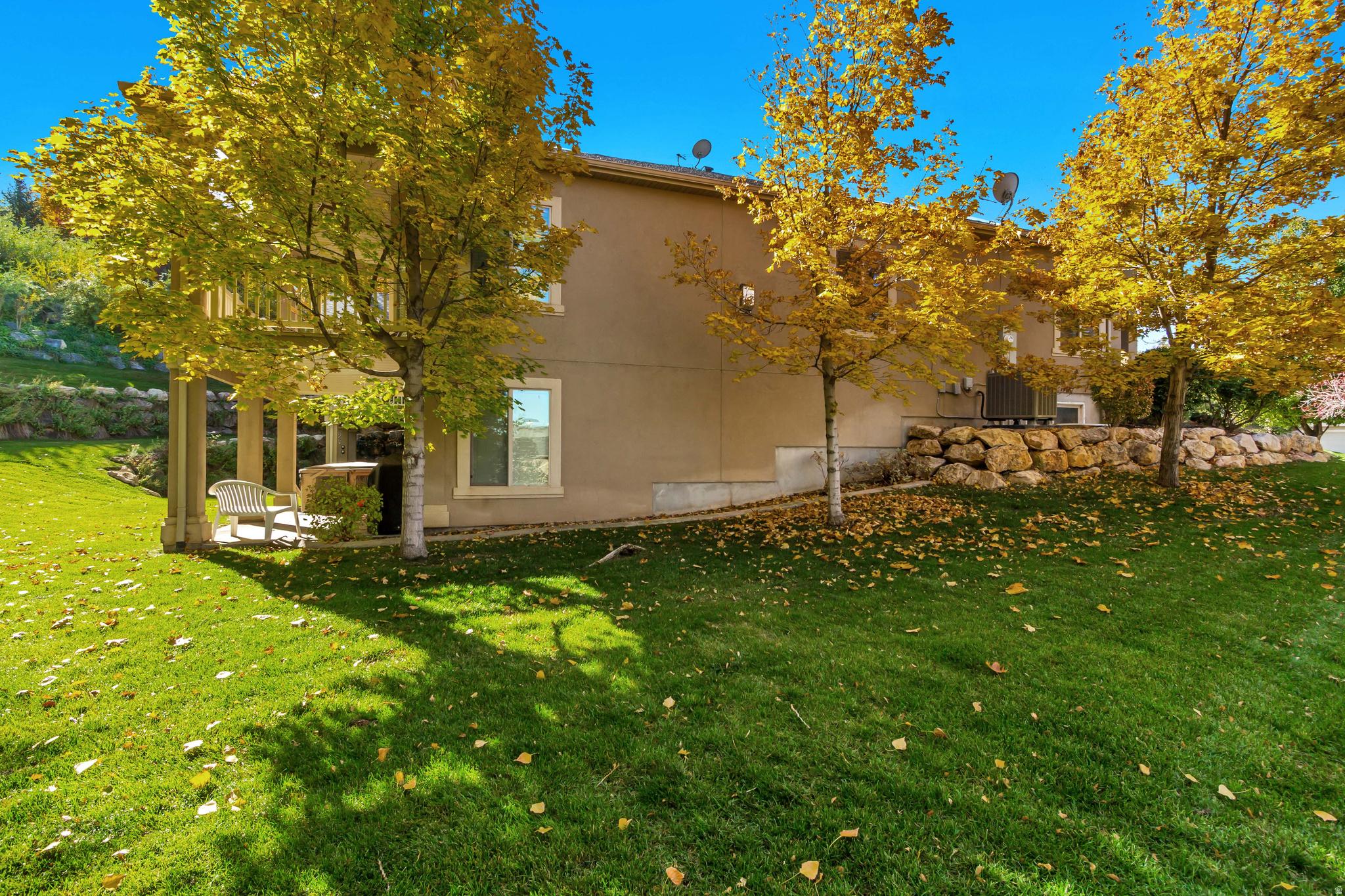main property photo 36