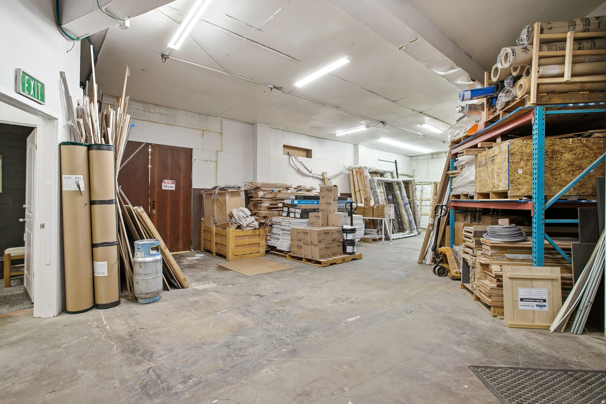 main property photo 30