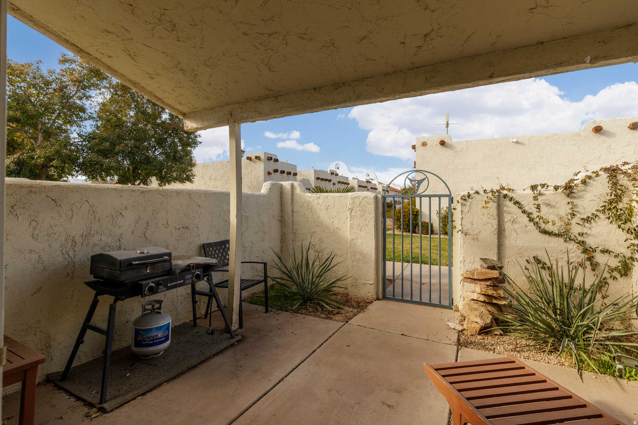 main property photo 13