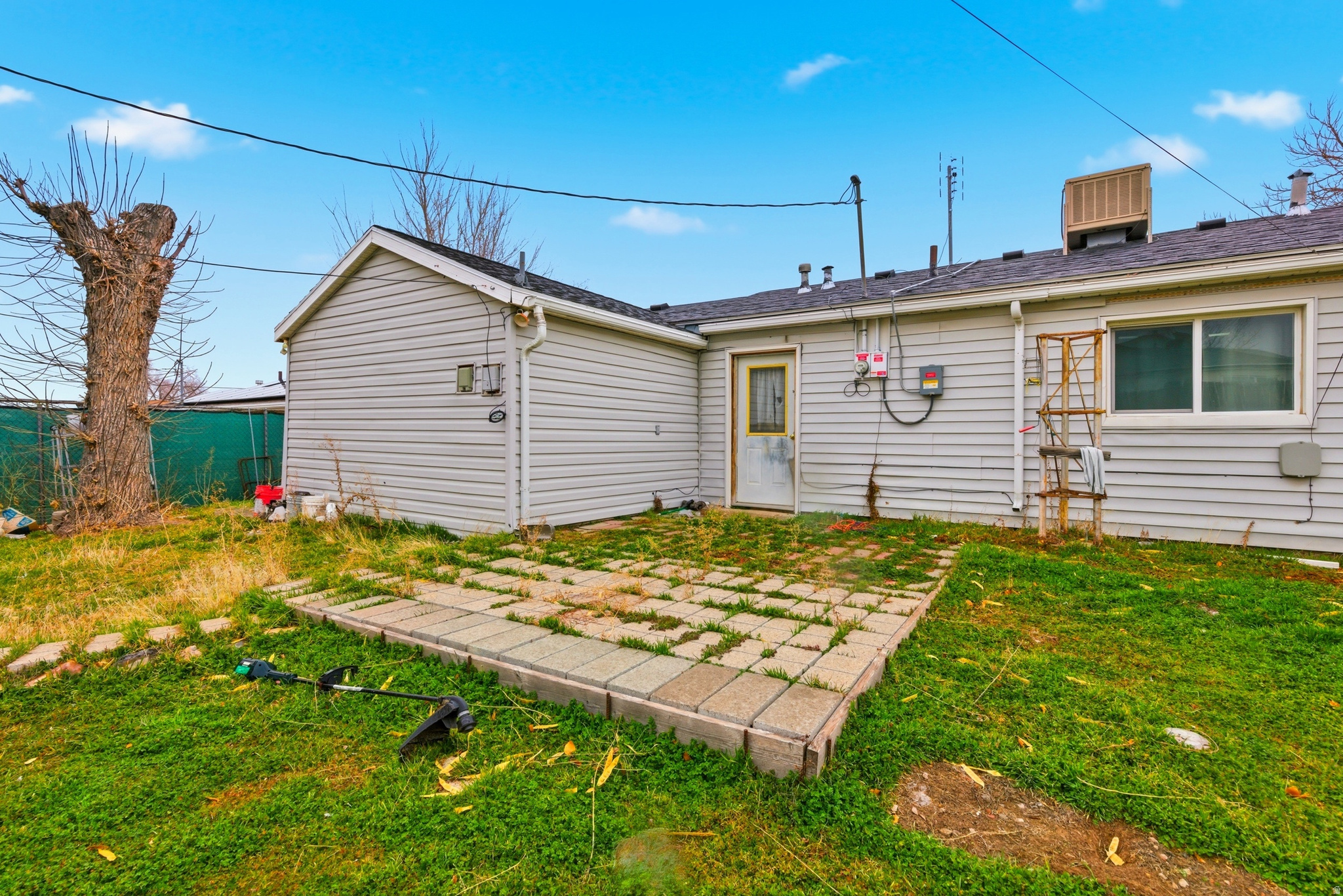 main property photo 26