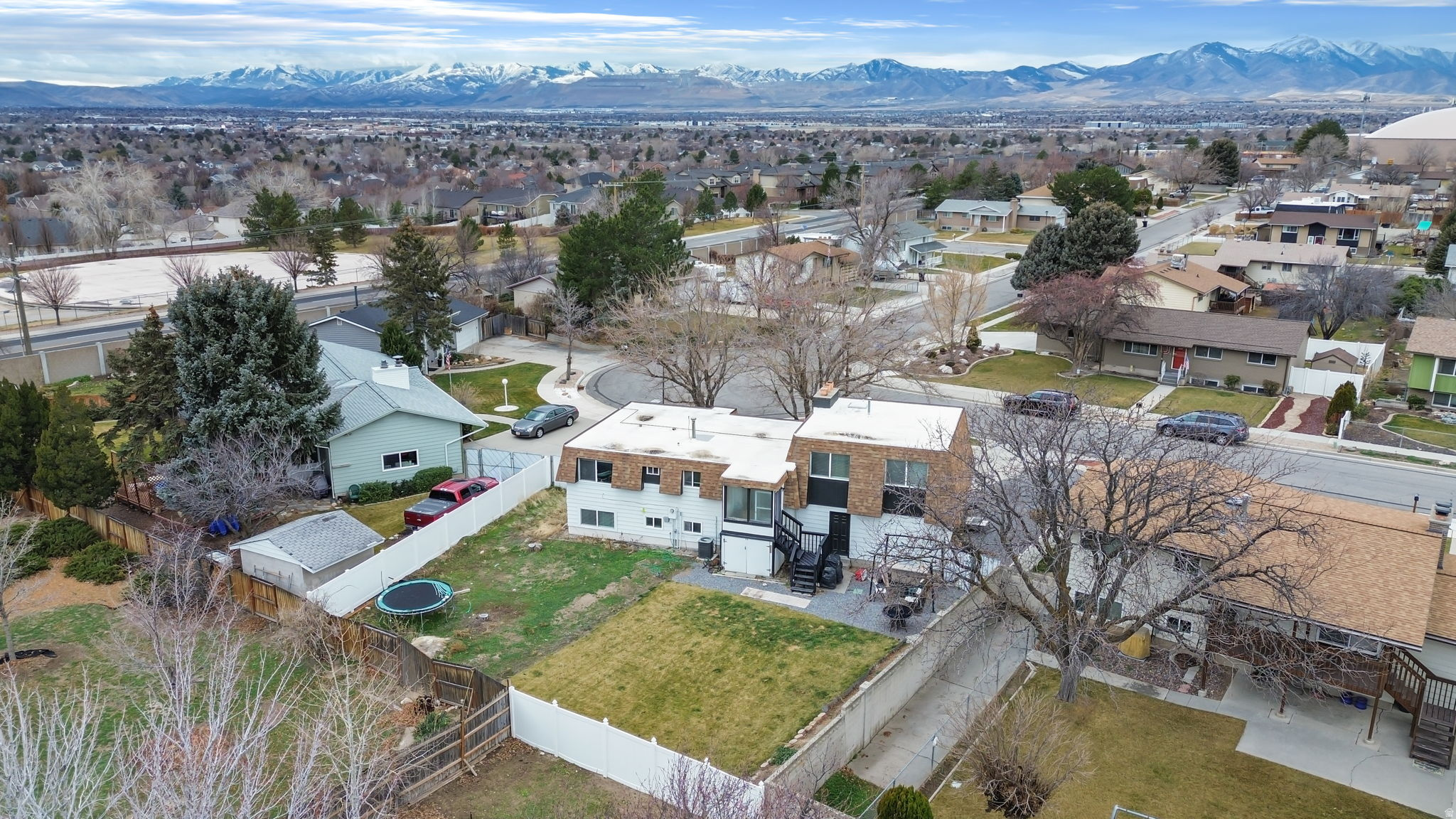 main property photo 41