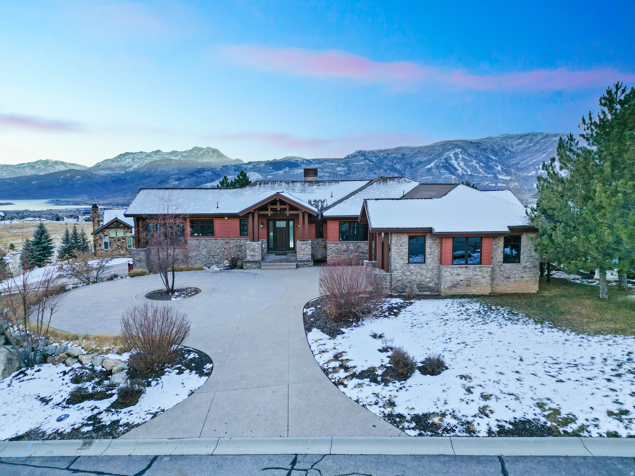 main property photo 59