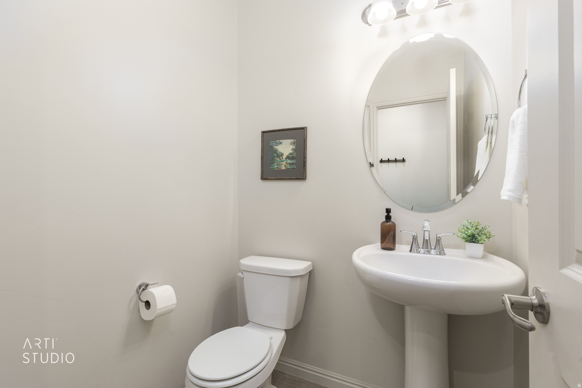 main property photo 12