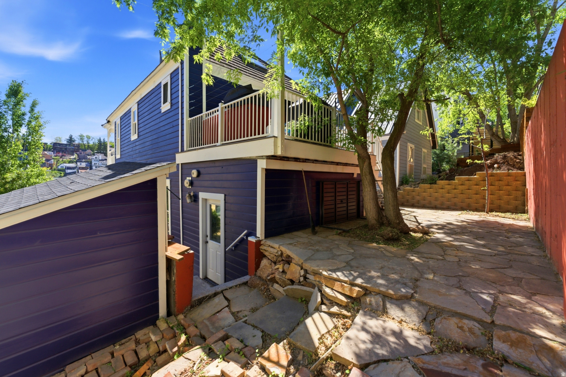 main property photo 27