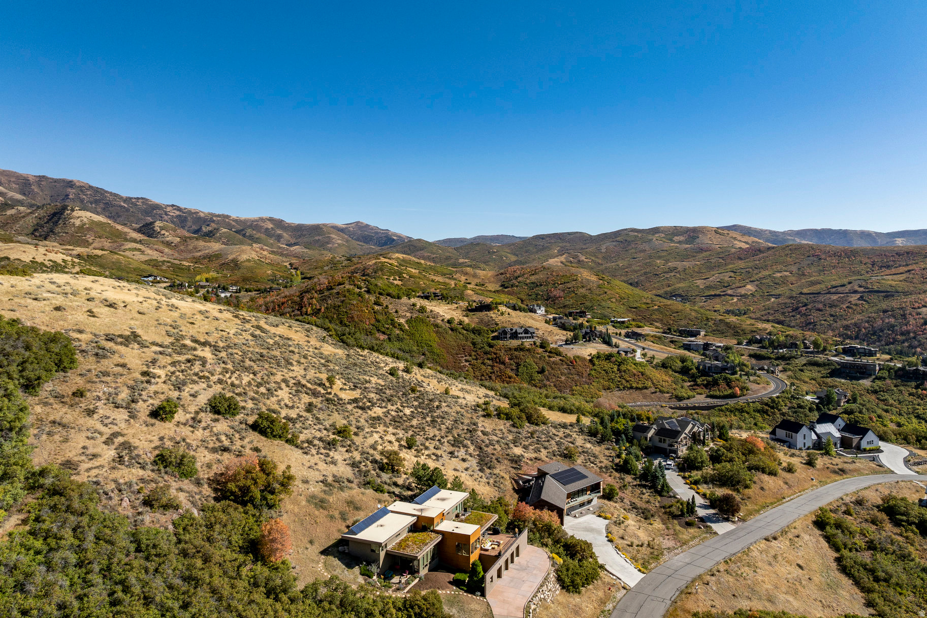 main property photo 37