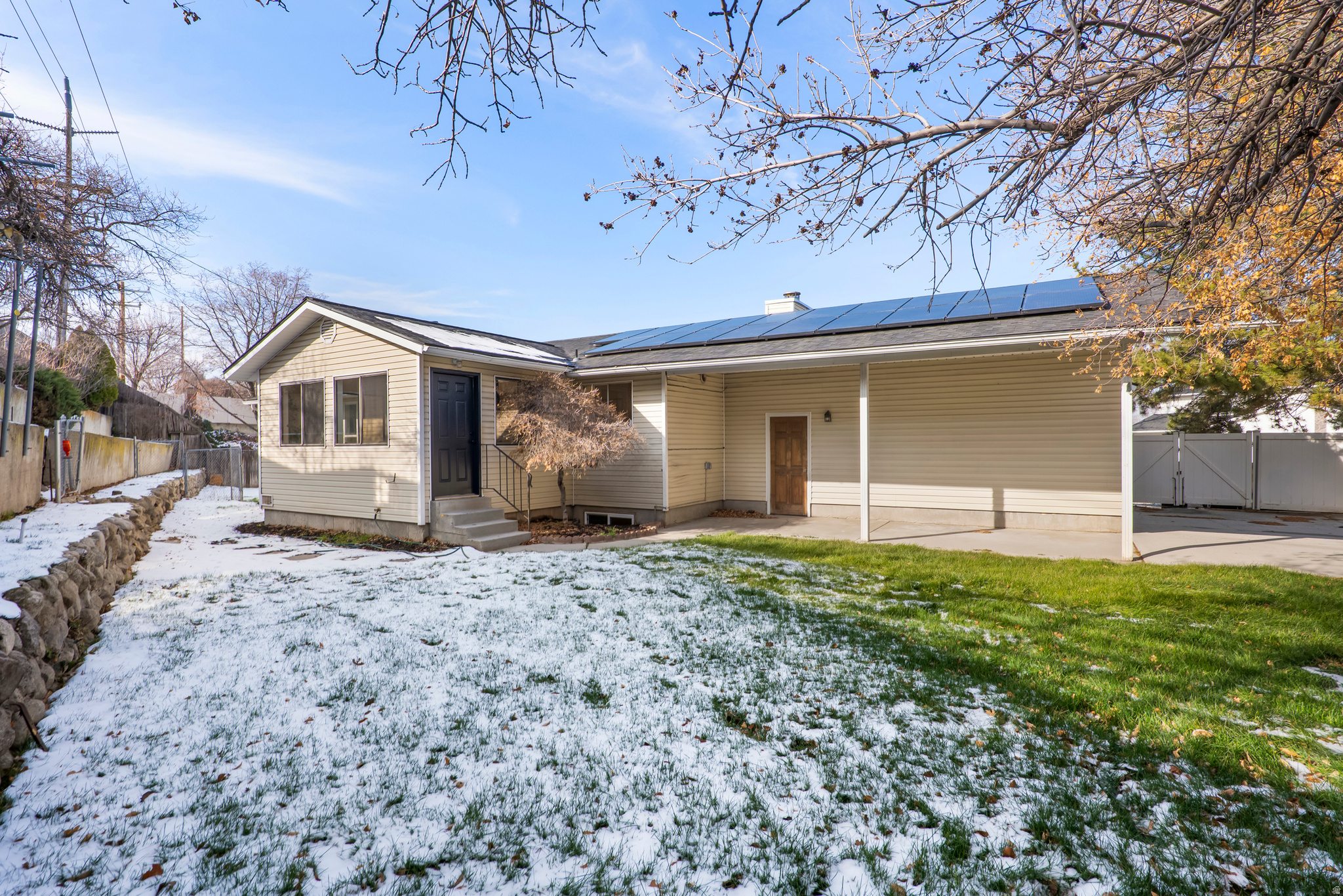 main property photo 30
