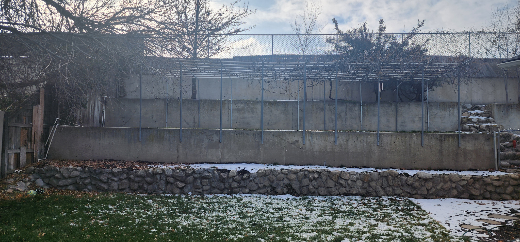 main property photo 33
