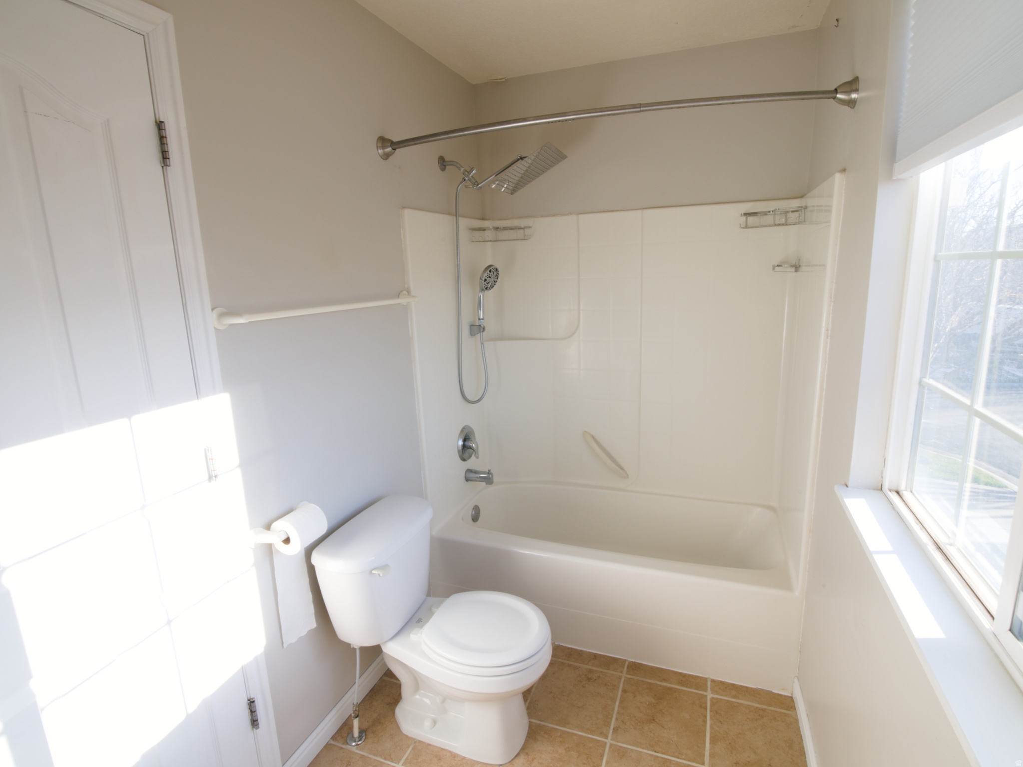 main property photo 11