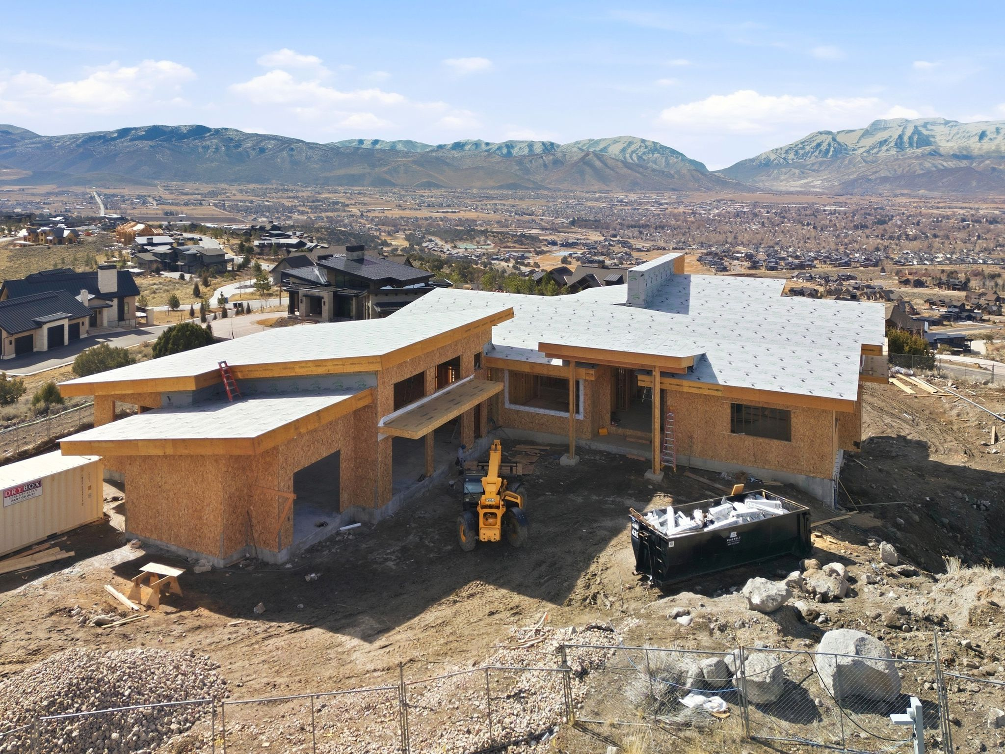 main property photo 23