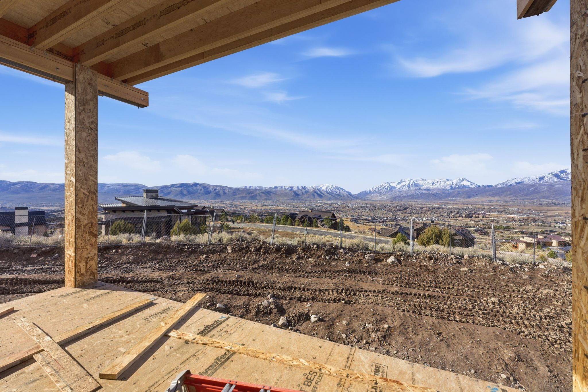 main property photo 40