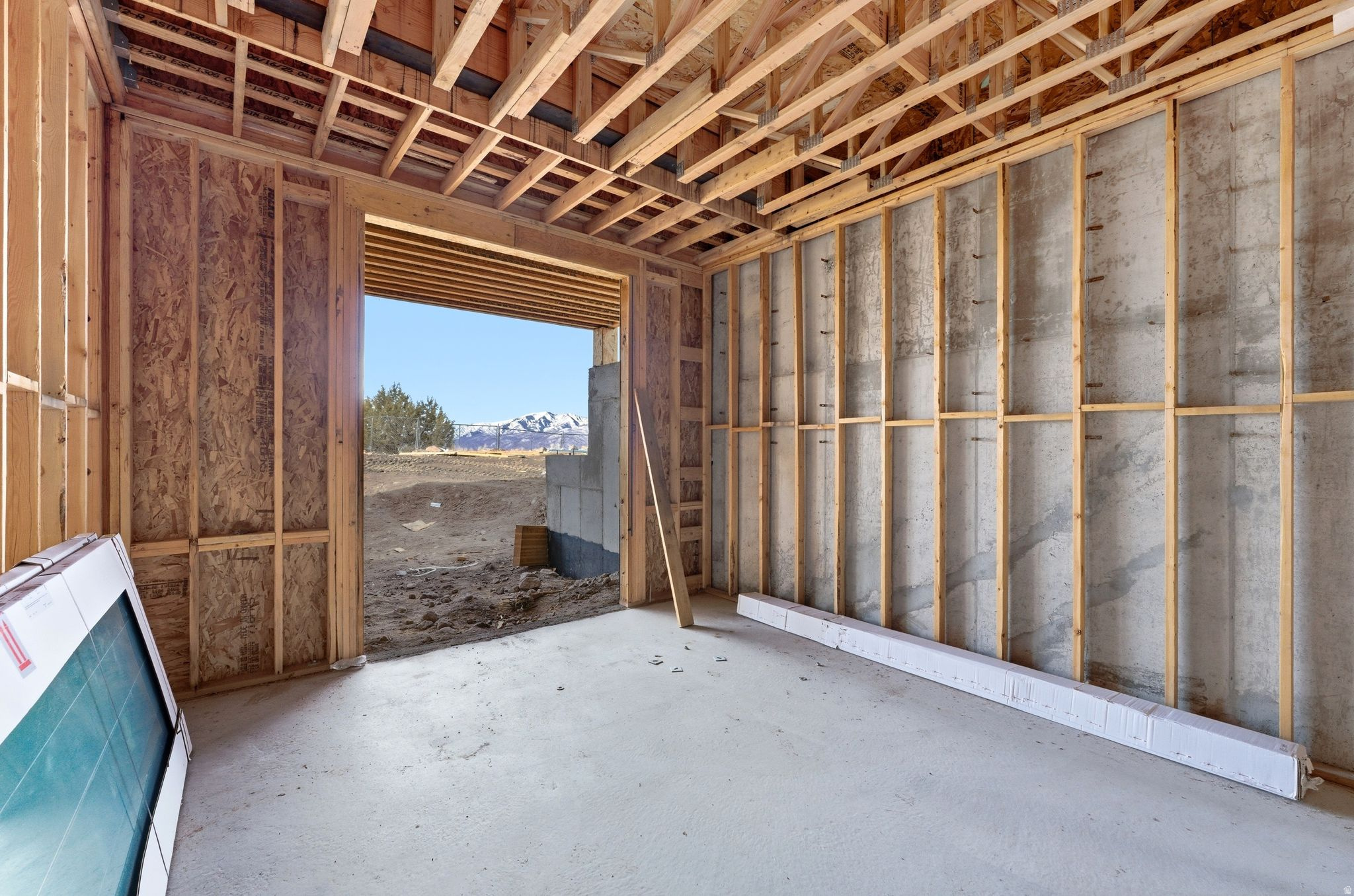 main property photo 74
