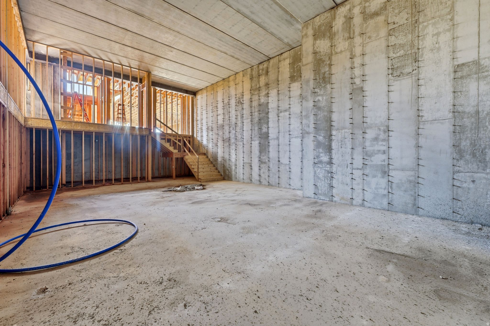 main property photo 79