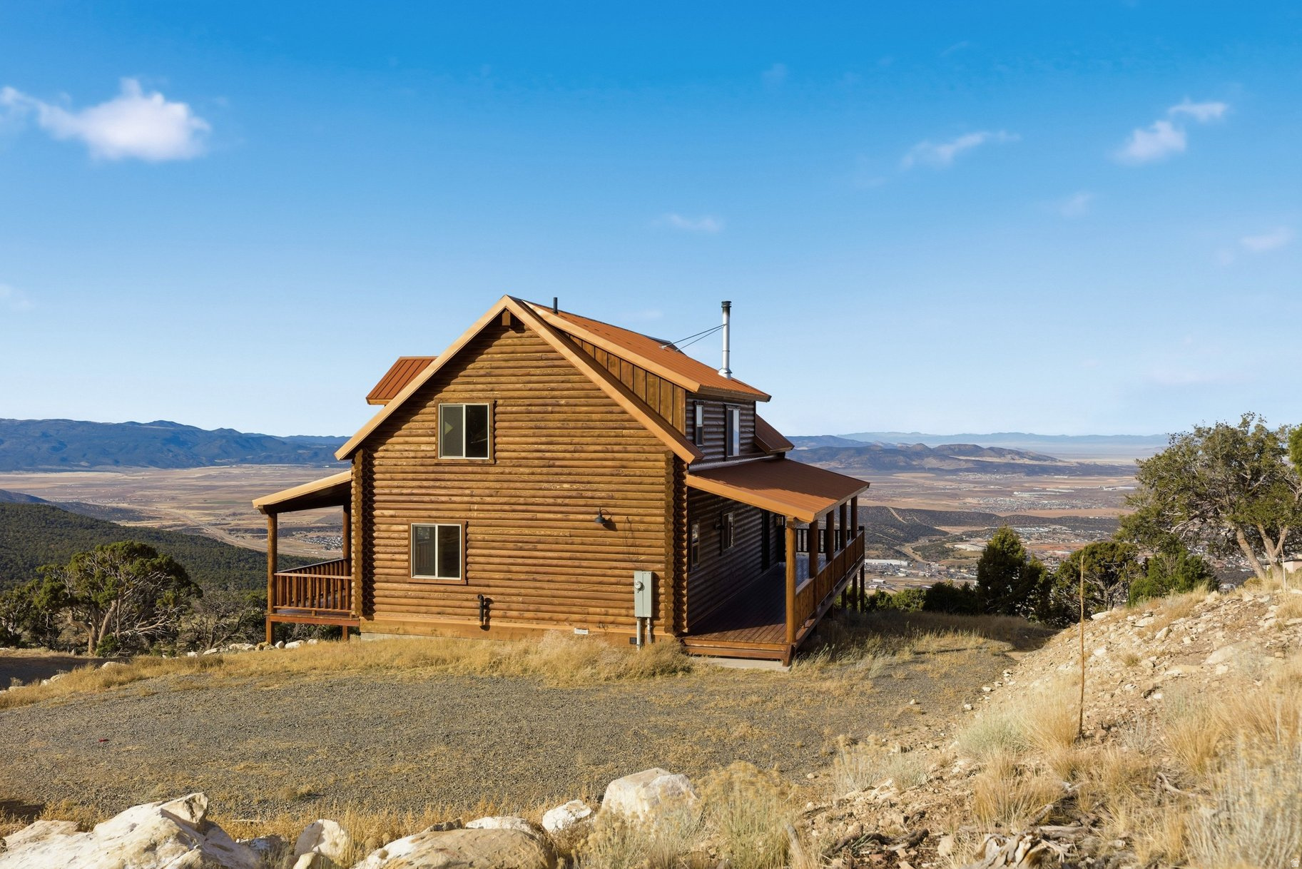 main property photo 41