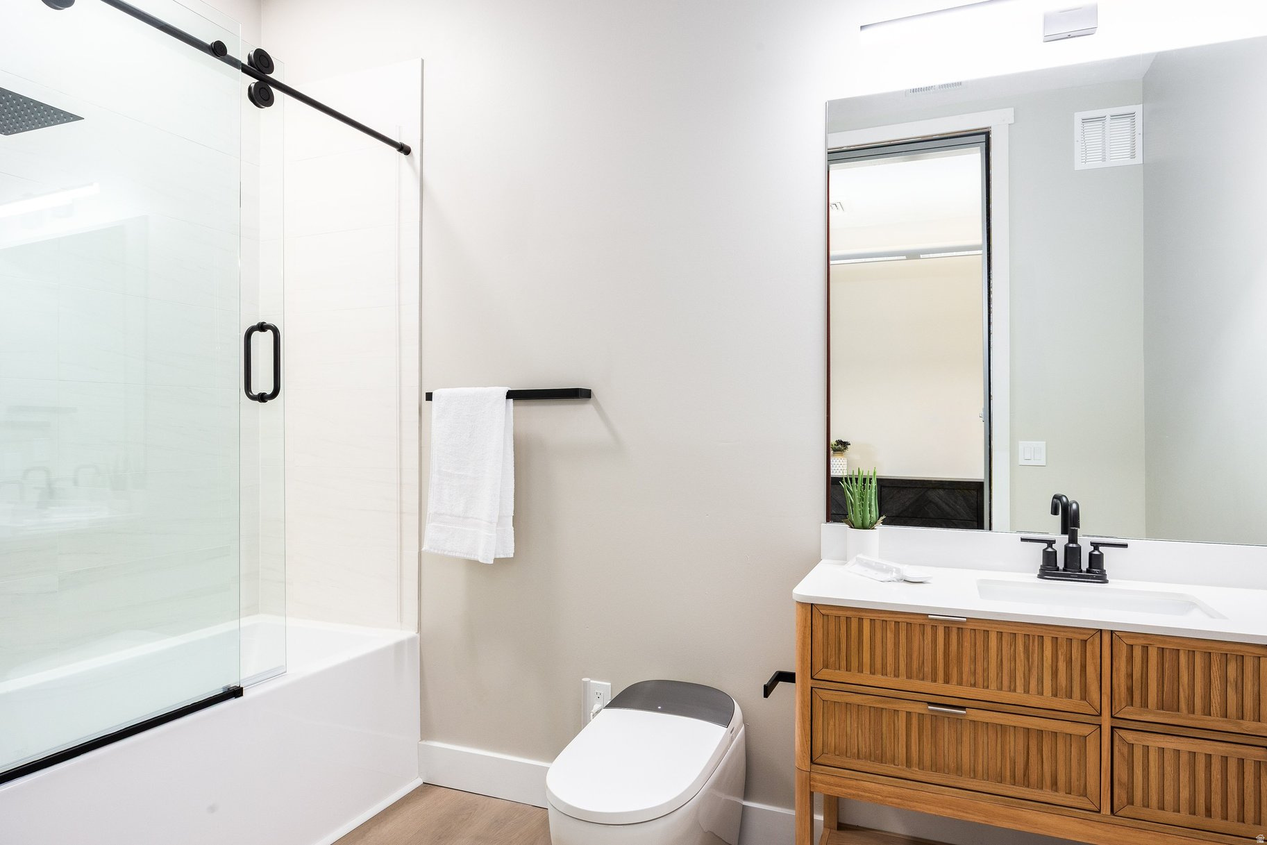 main property photo 111