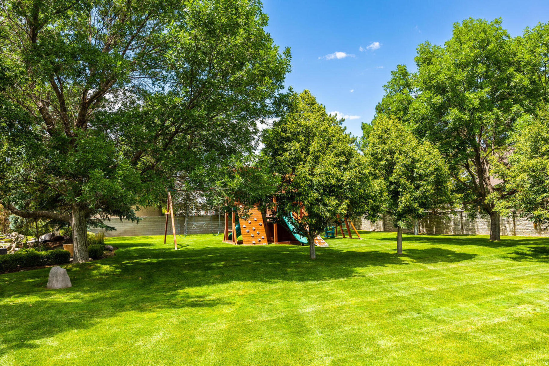 main property photo 68