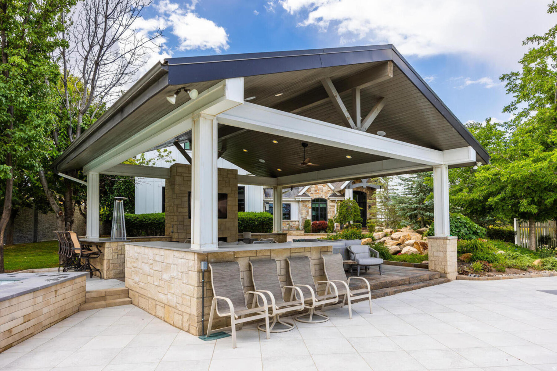 main property photo 74