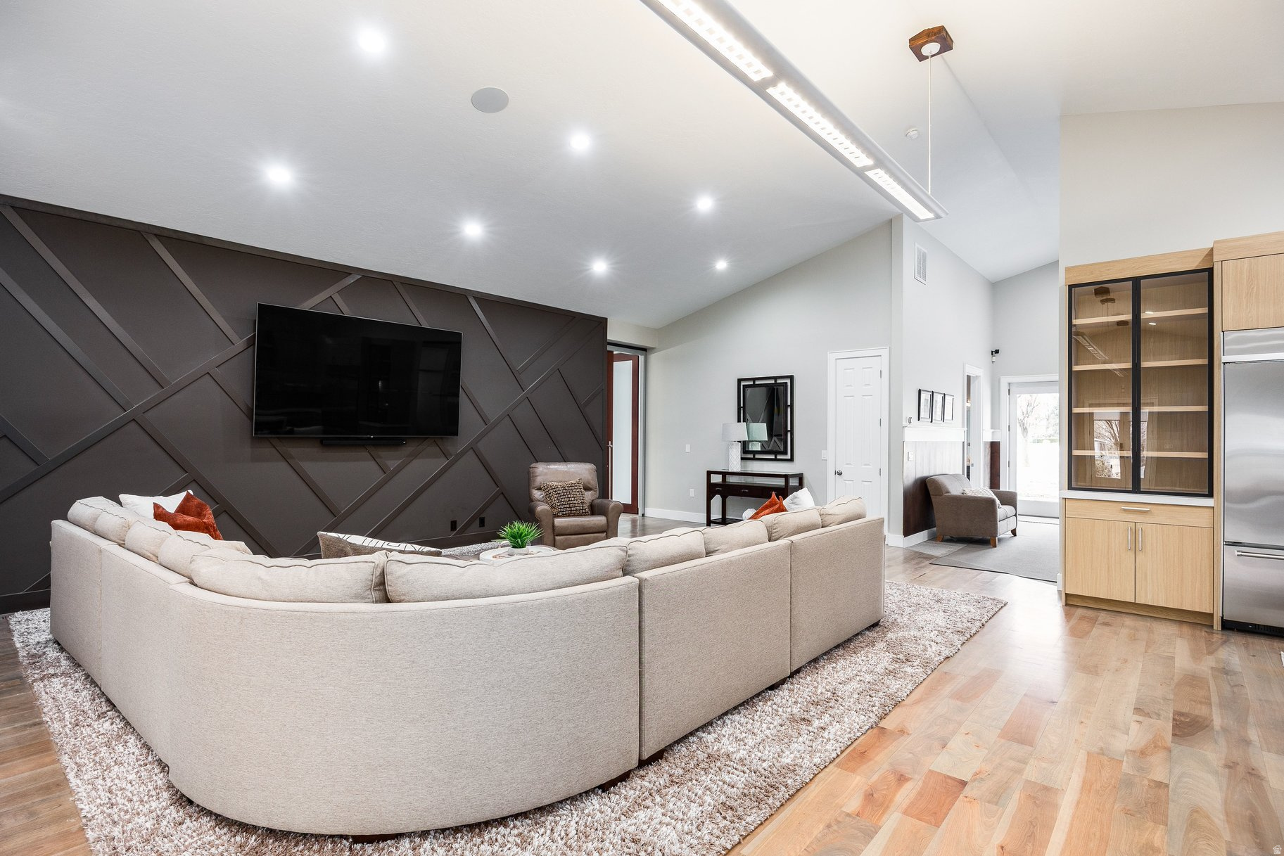 main property photo 96