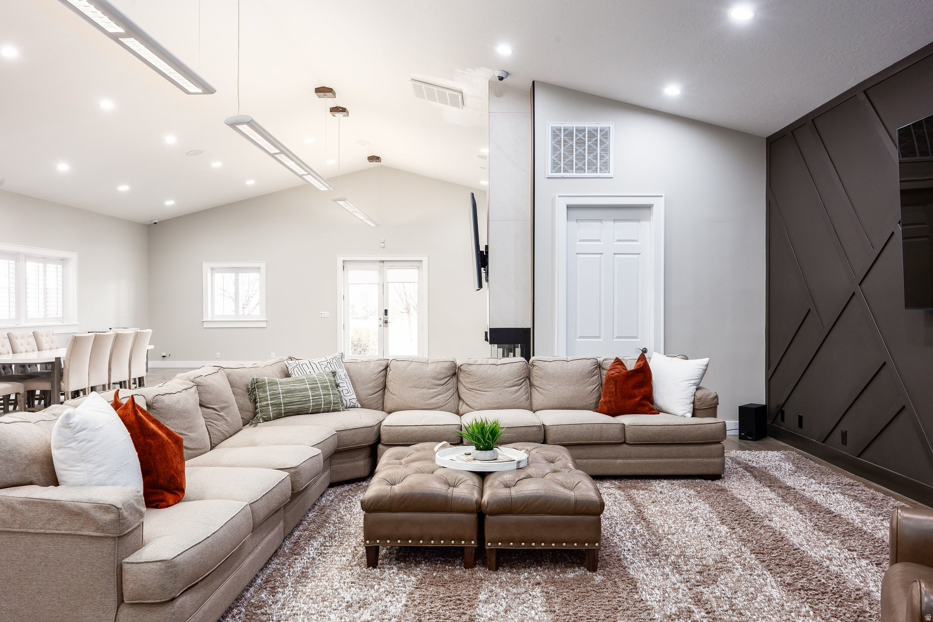 main property photo 99