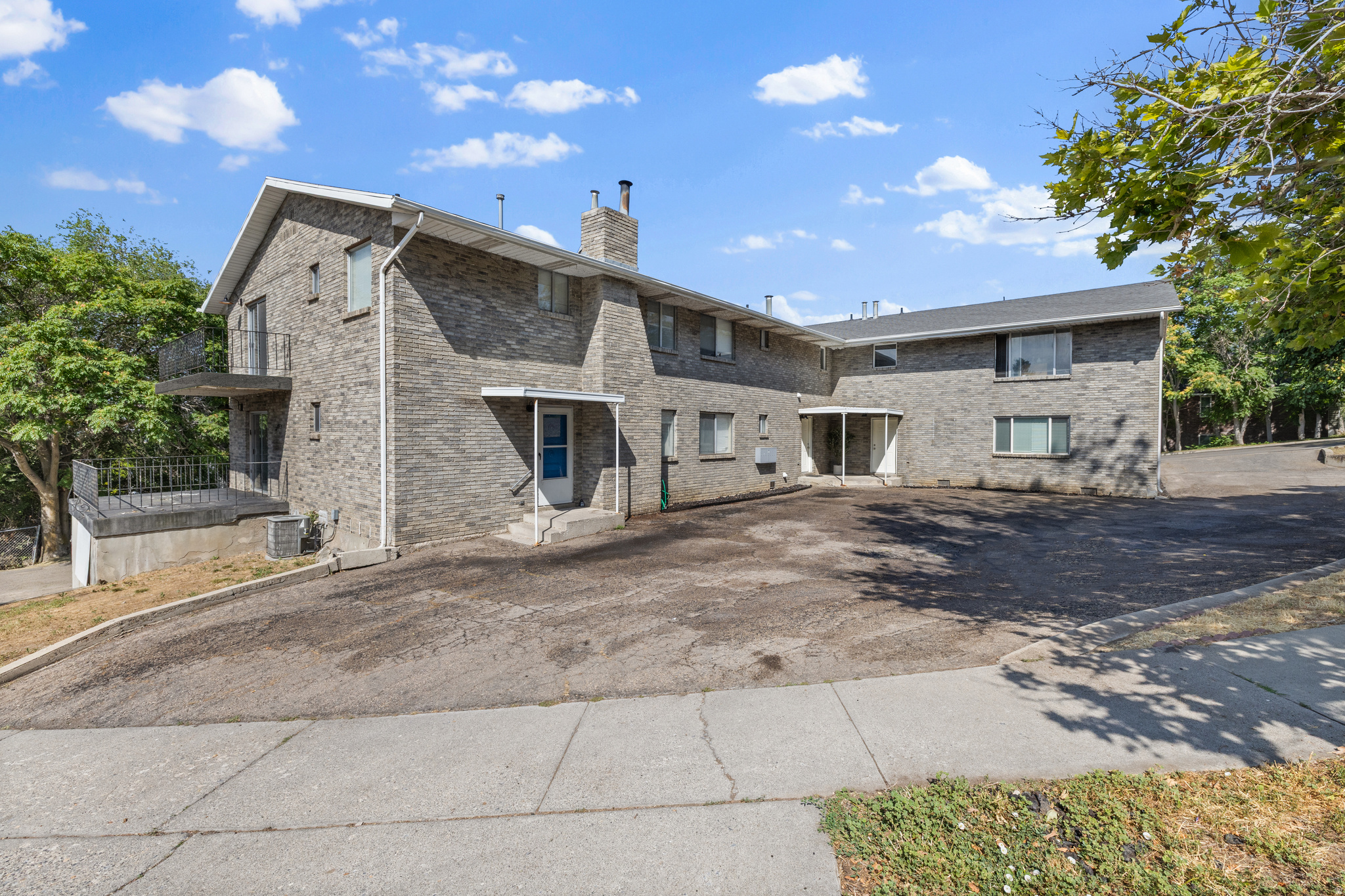 main property photo 23