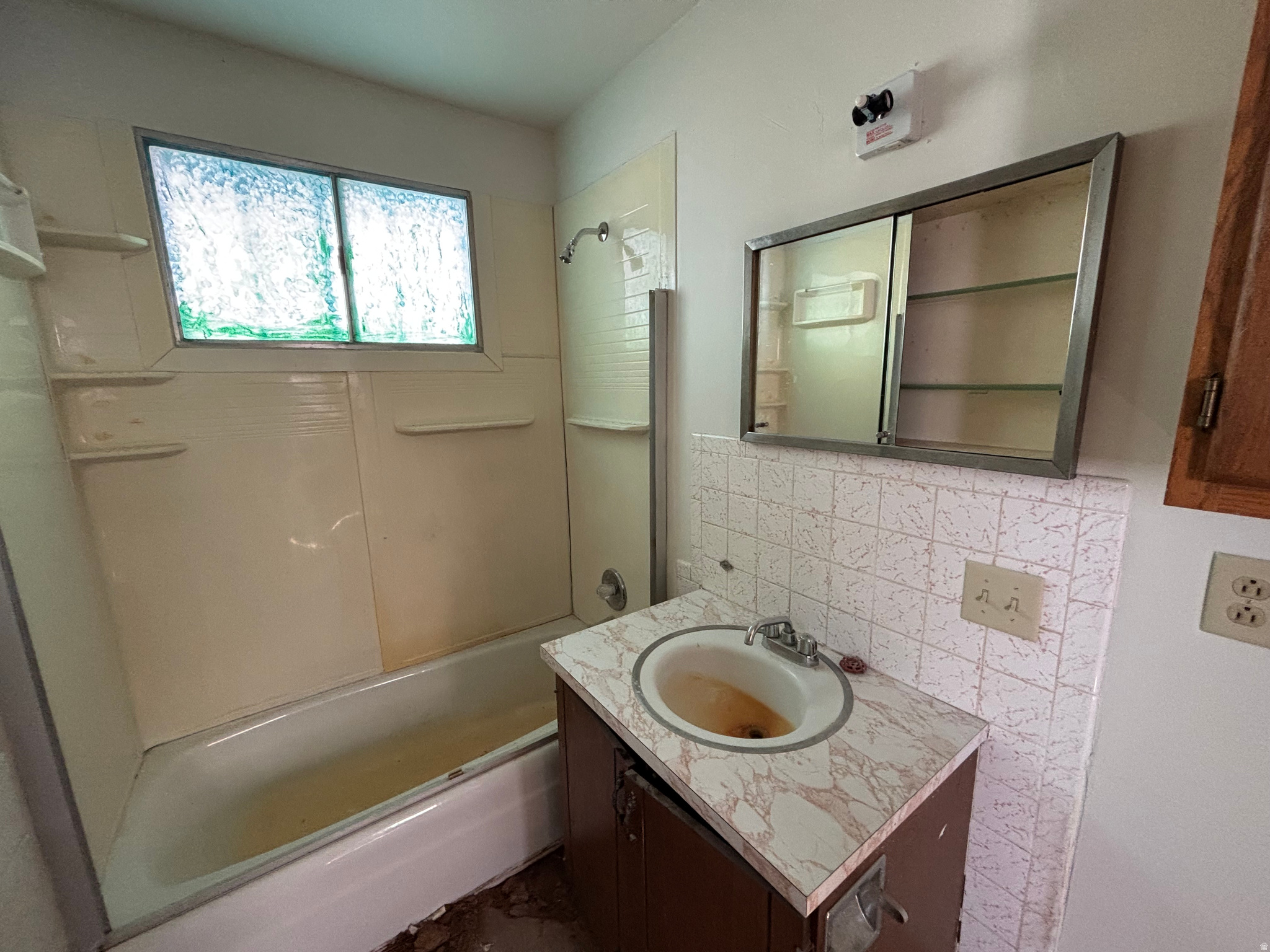 main property photo 77