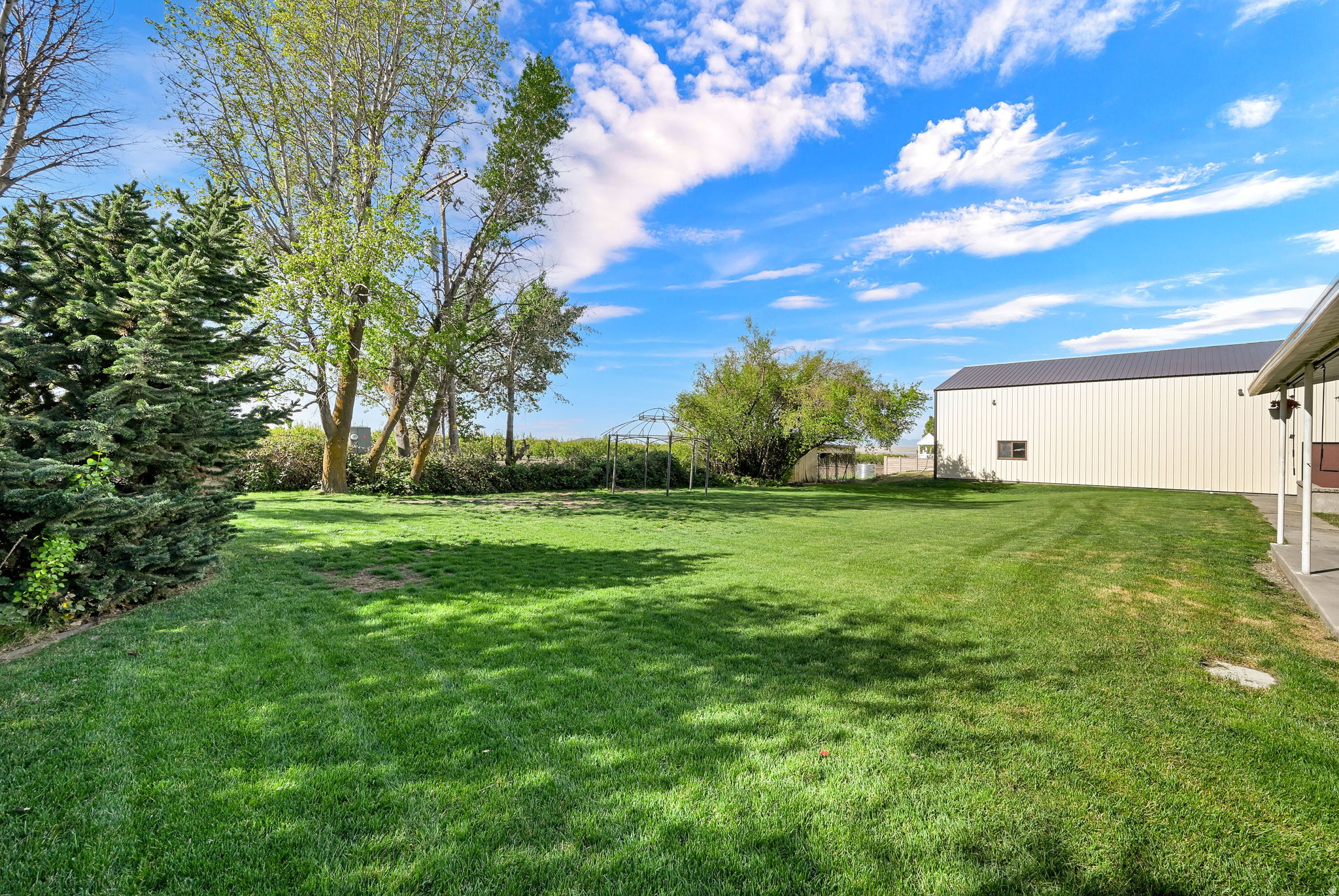 main property photo 38