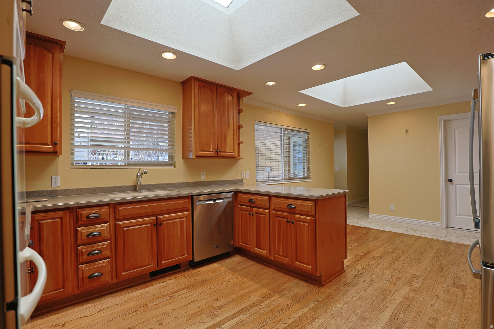 main property photo 11