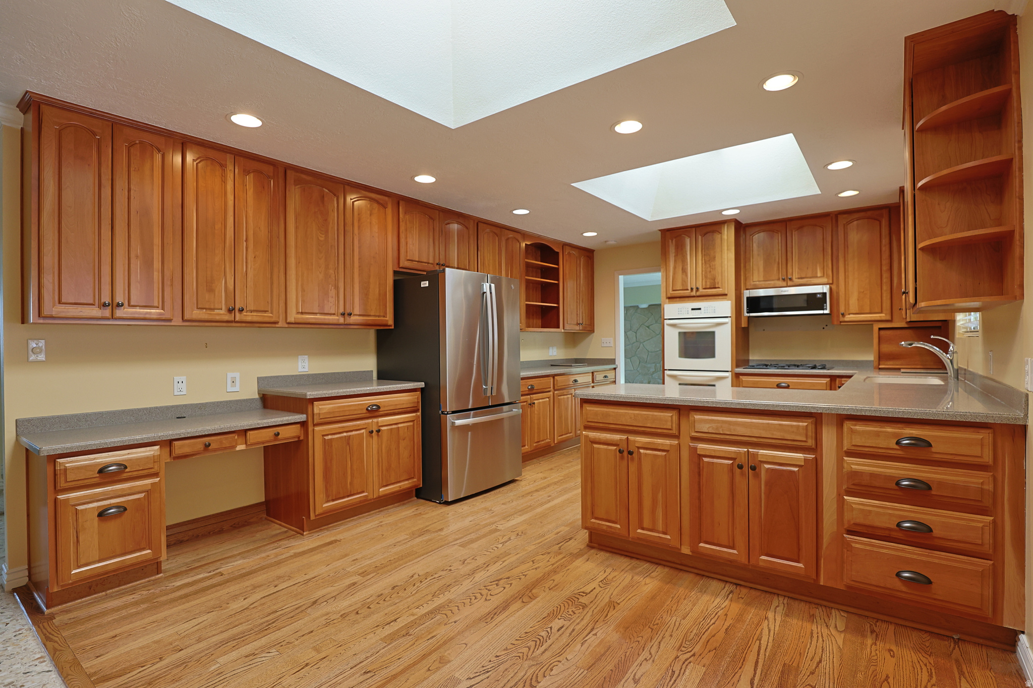 main property photo 7